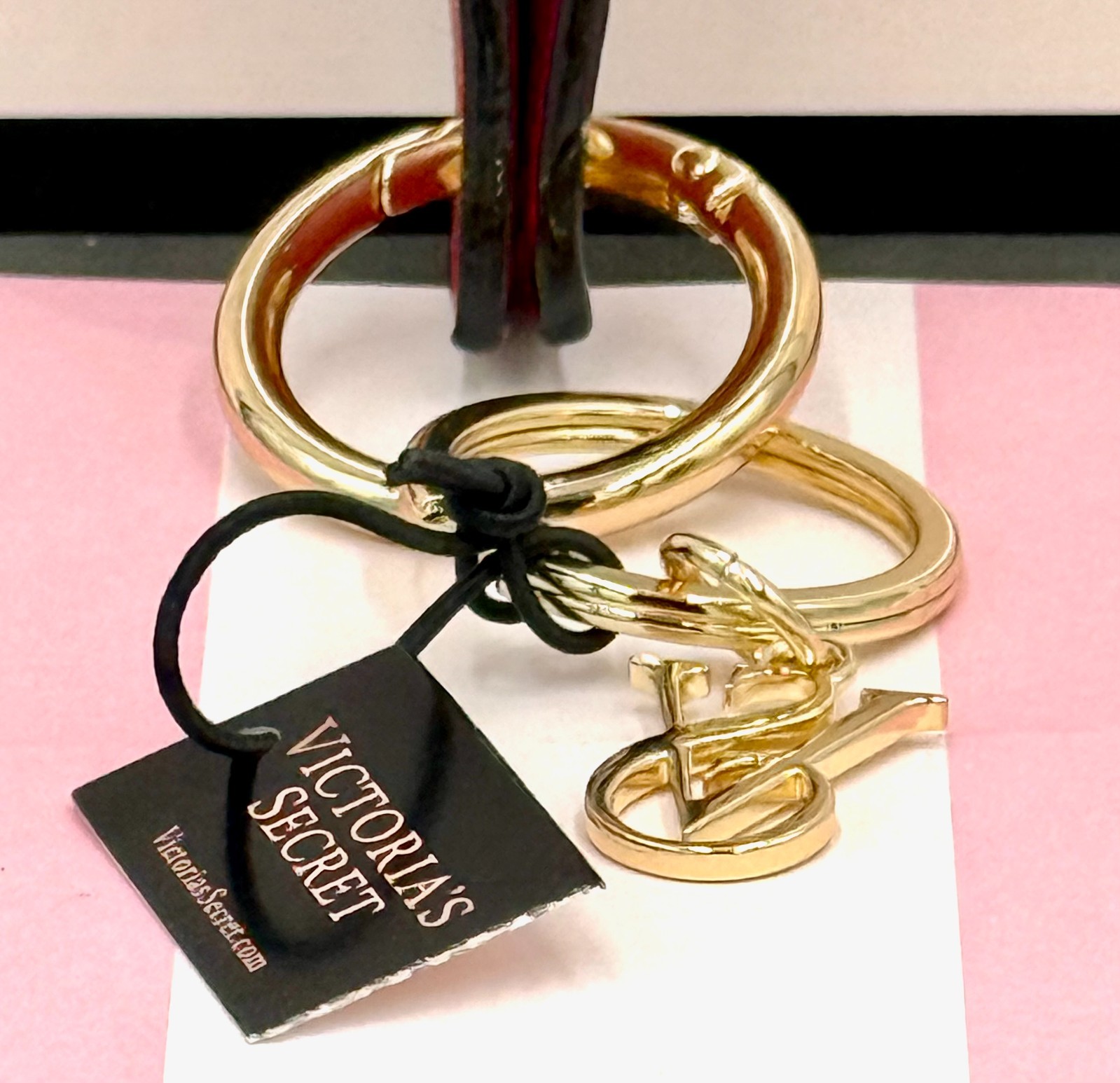 Victoria’s Secret Wristlet Strap Keychain Bling Red Heart Breaker Rhinestone New