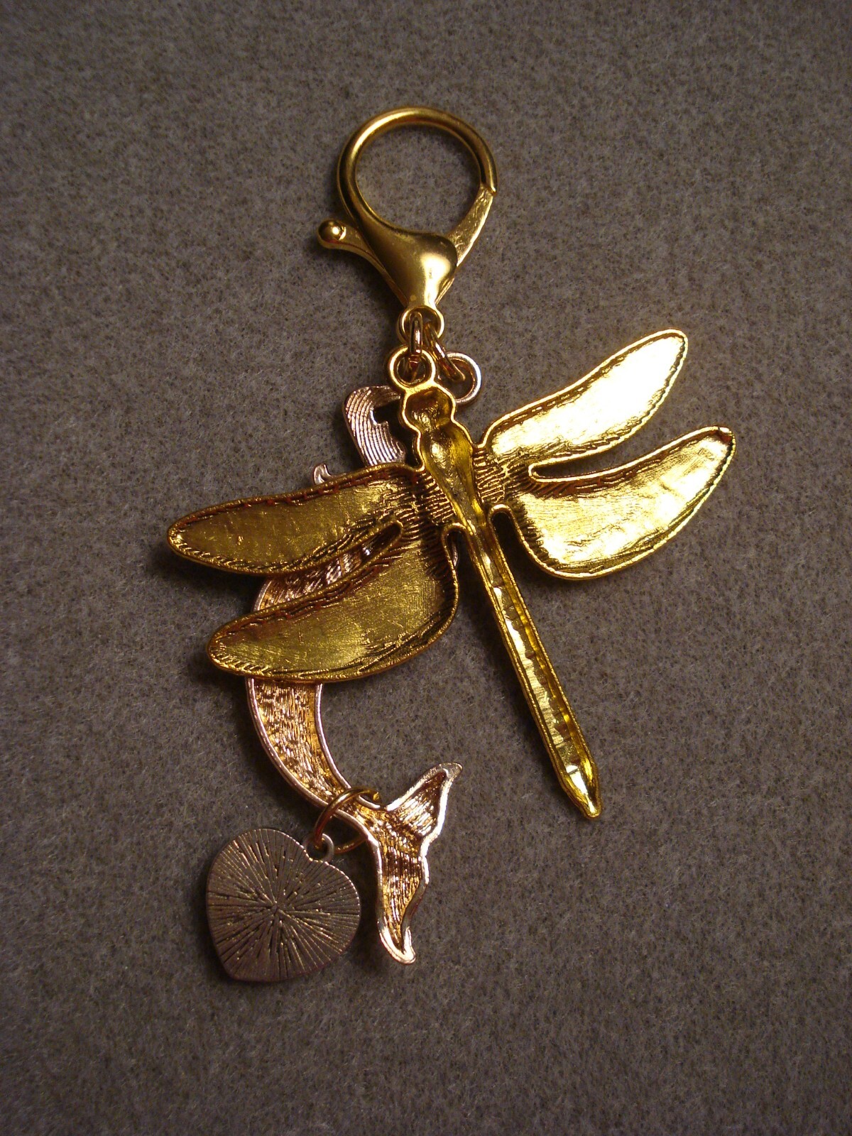 4 3/4″ Drop Gold Dragonfly, Mermaid and Iridescent Heart Beach Bag Purse Glitz