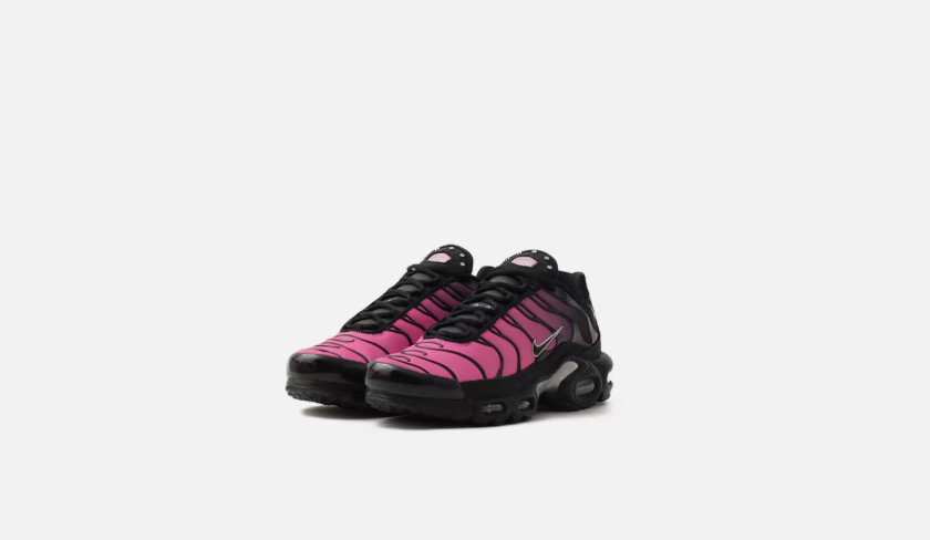 NIKE Women’s Air Max Plus IQ0280-010 Black Peony Metallic Silver “MULTIPLE SIZE”