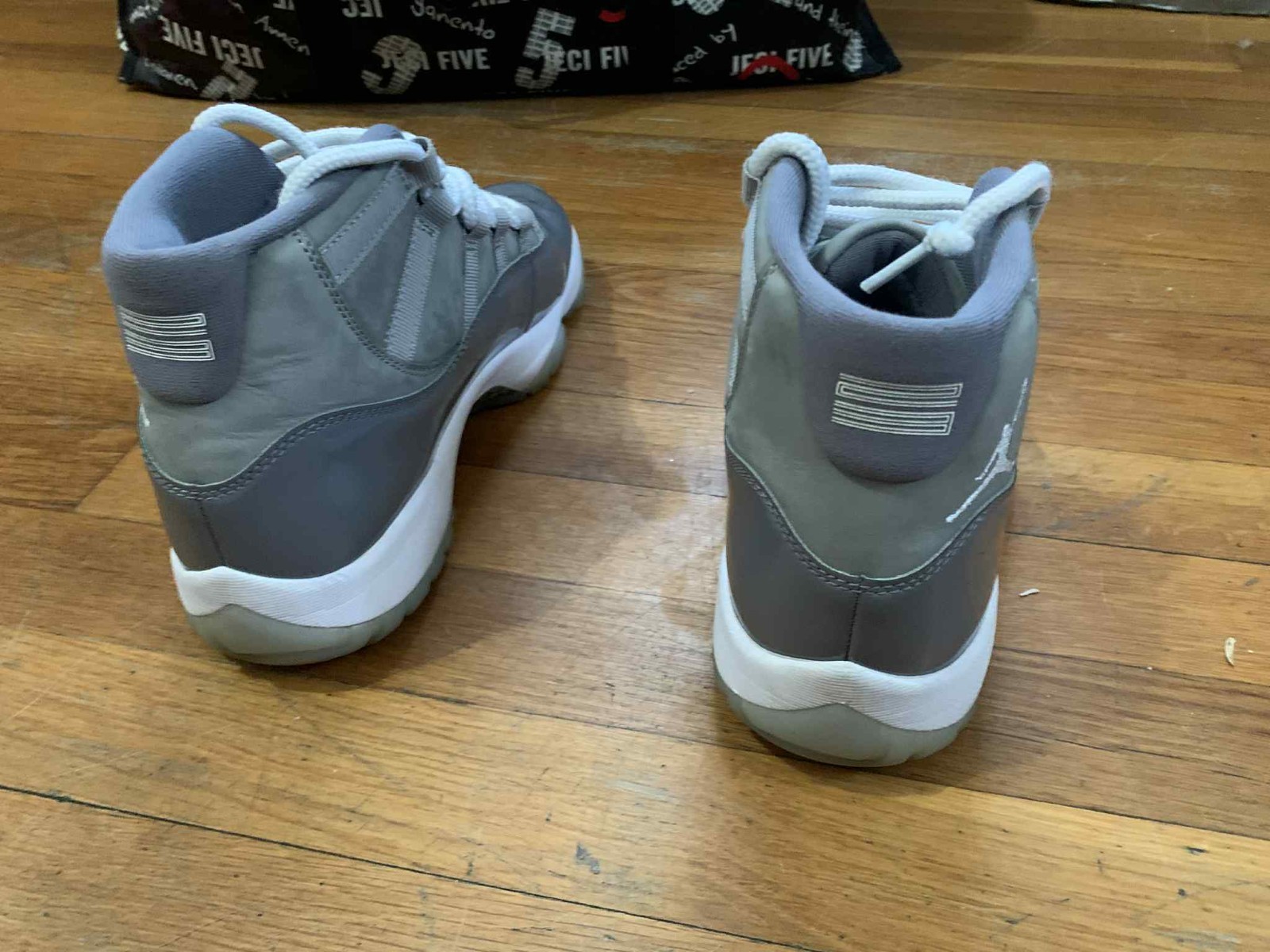 Size 9 – Jordan 11 ‘Cool Grey’ [CT8012-005] (case)
