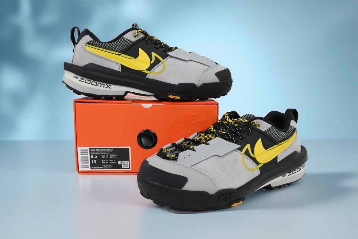 Nike sacai x Zegamadome Matte Silver Tour Yellow Men’s Sneaker