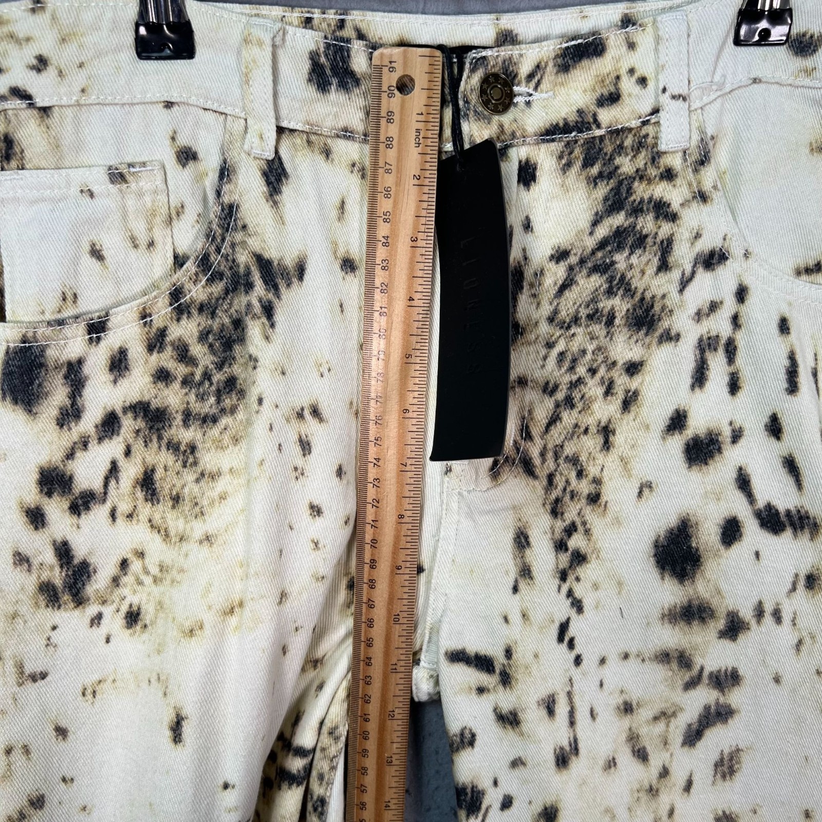 Lioness Womens Size Small High-Waisted Animal Print Denim Pants 100% Cotton