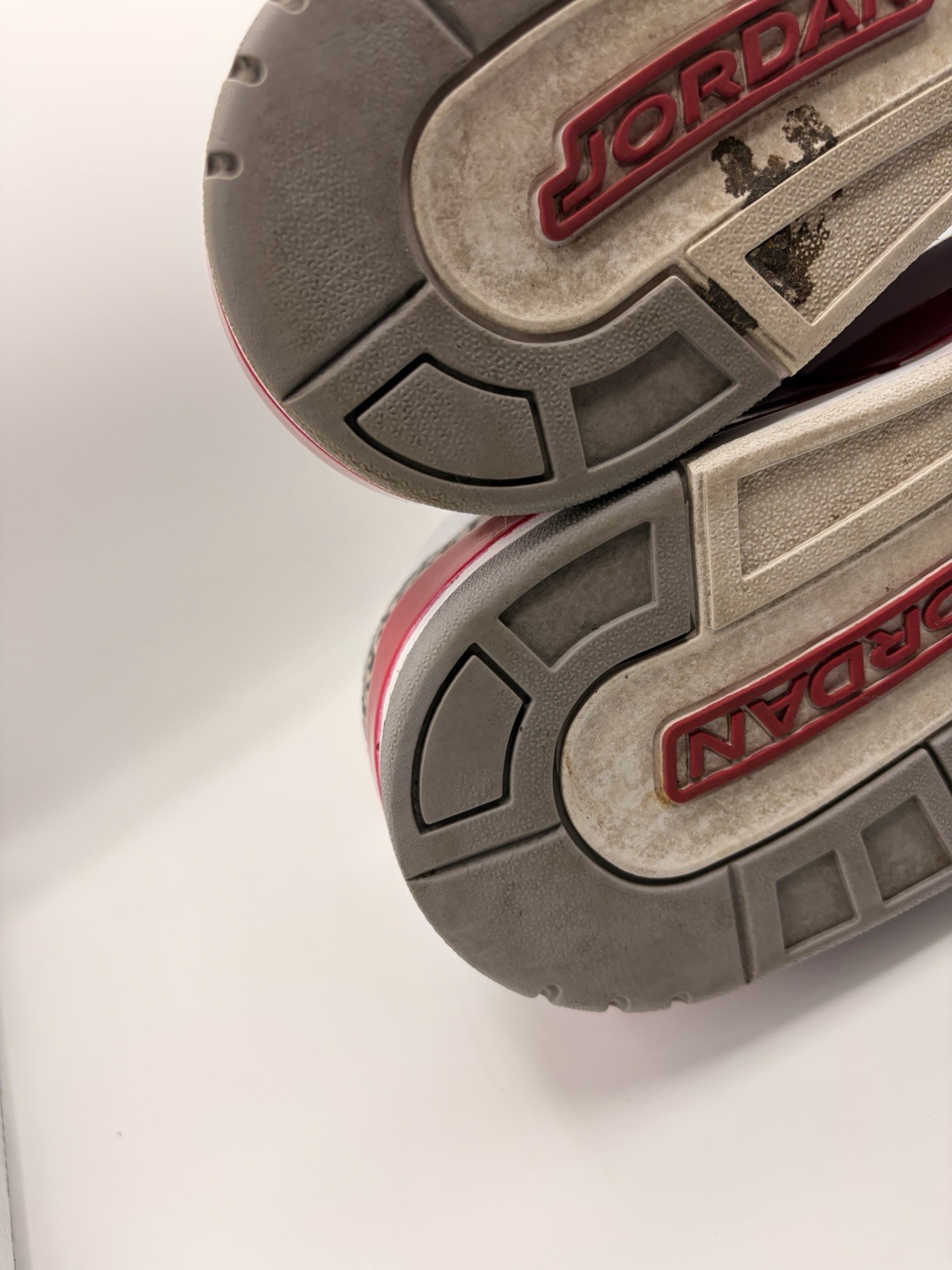 Nike Air Jordan 3 Retro Cardinal