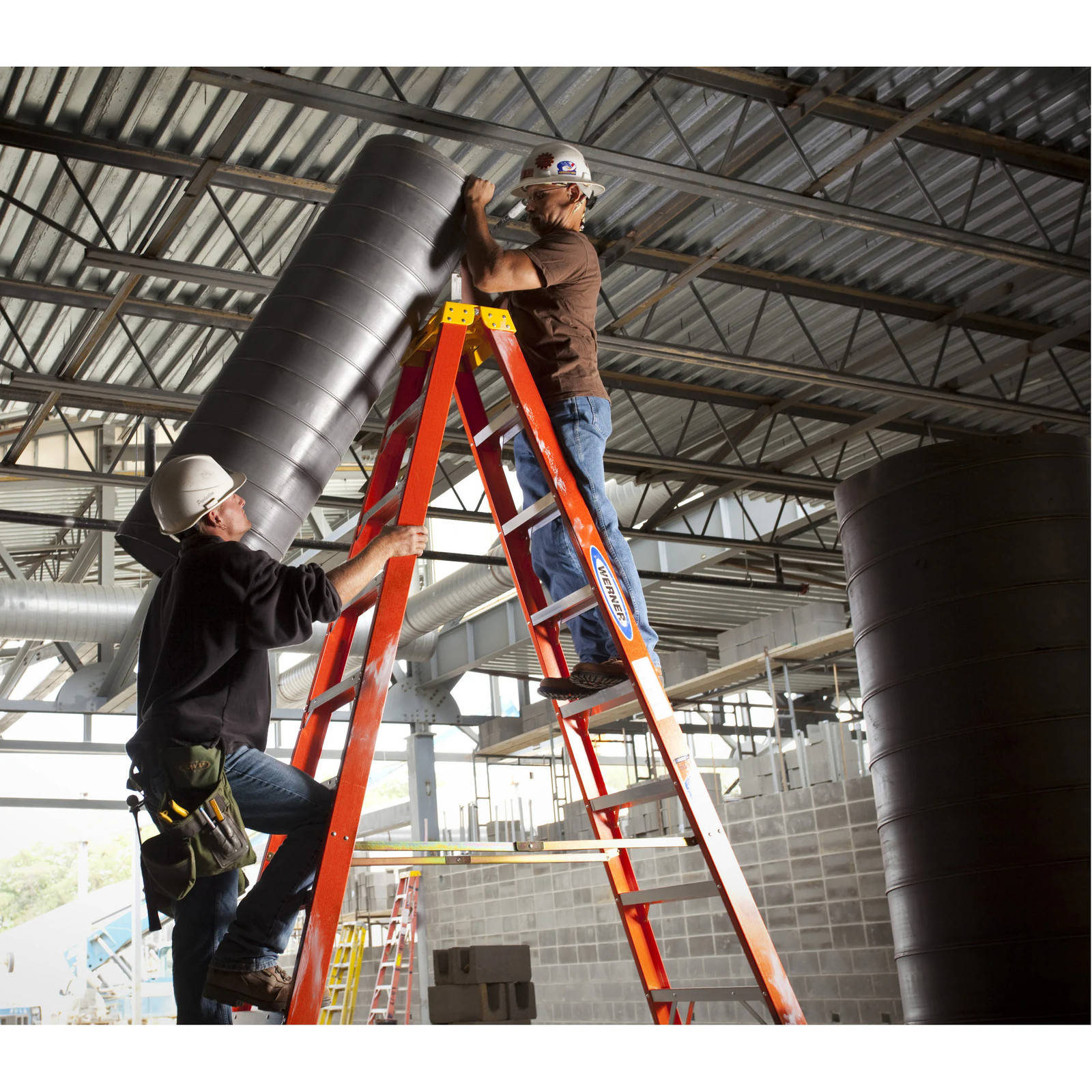 Werner T6200 6-ft ( 10-ft Reach Height ) Fiberglass Type 1A – 300 lbs. Loa|26053