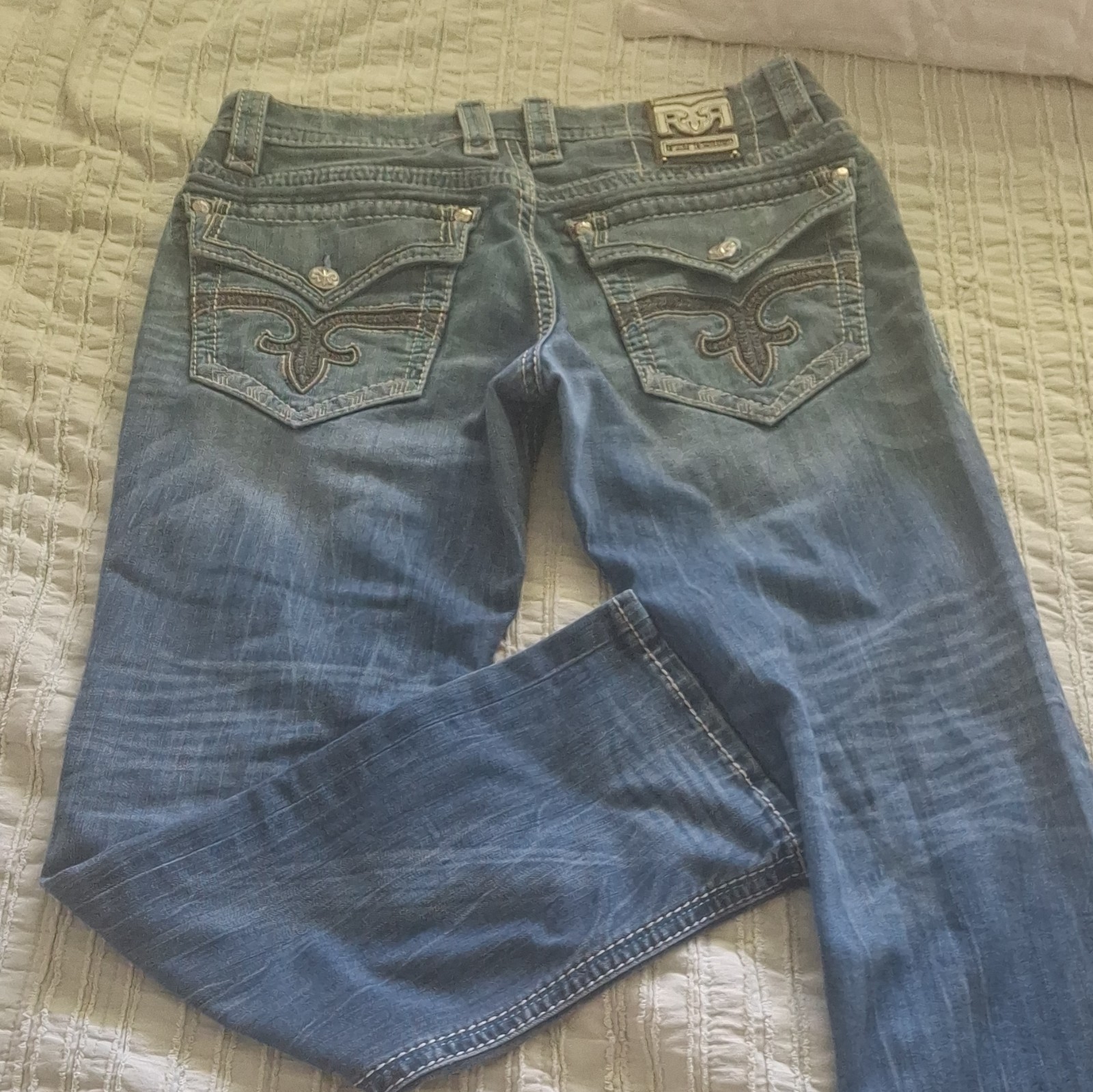 Rock Revival Men’s Blue Denim Straight Fit Jeans Medium Wash Stretch 5-Pocket