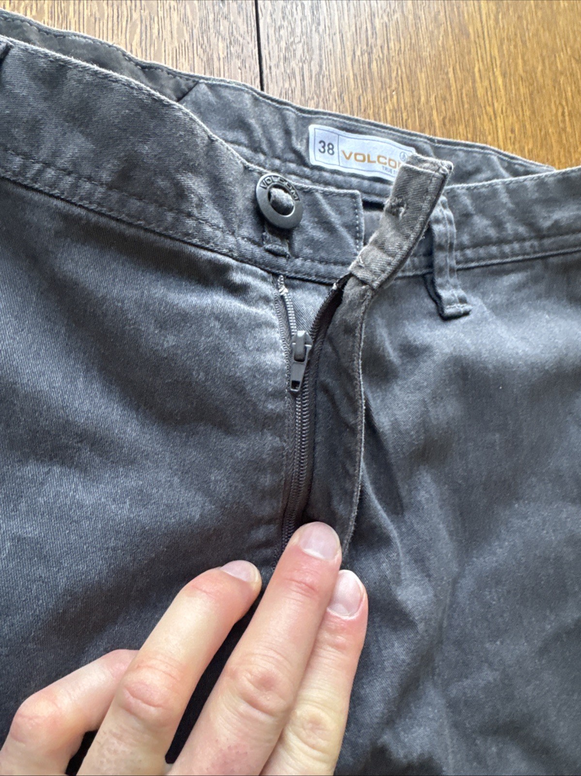 Volcom Pants Gray Flat Front Men’s Size 38×33 True to this