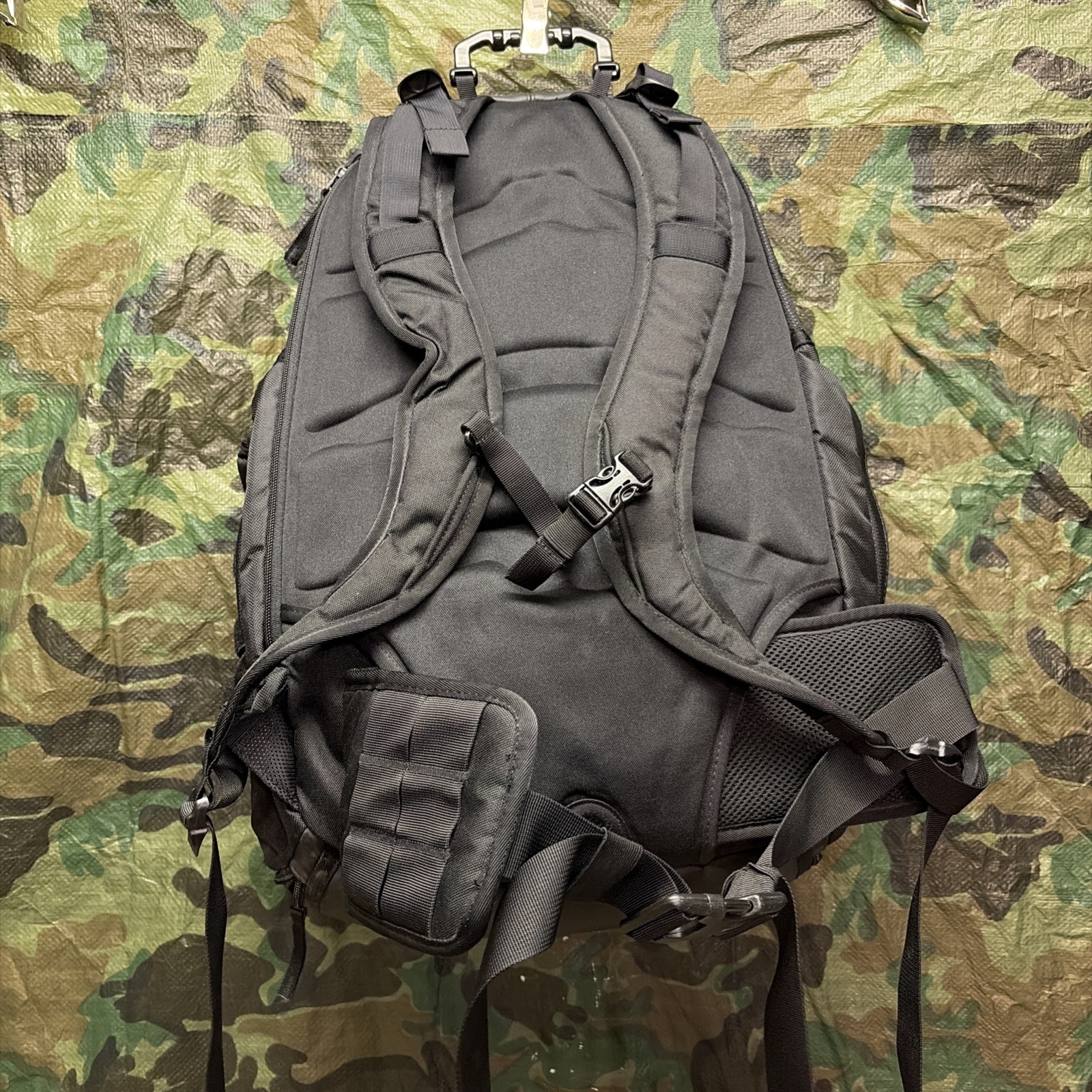 Oakley Kitchen Sink Backpack Stealth Black 34L Tactical Hiking Laptop Bag