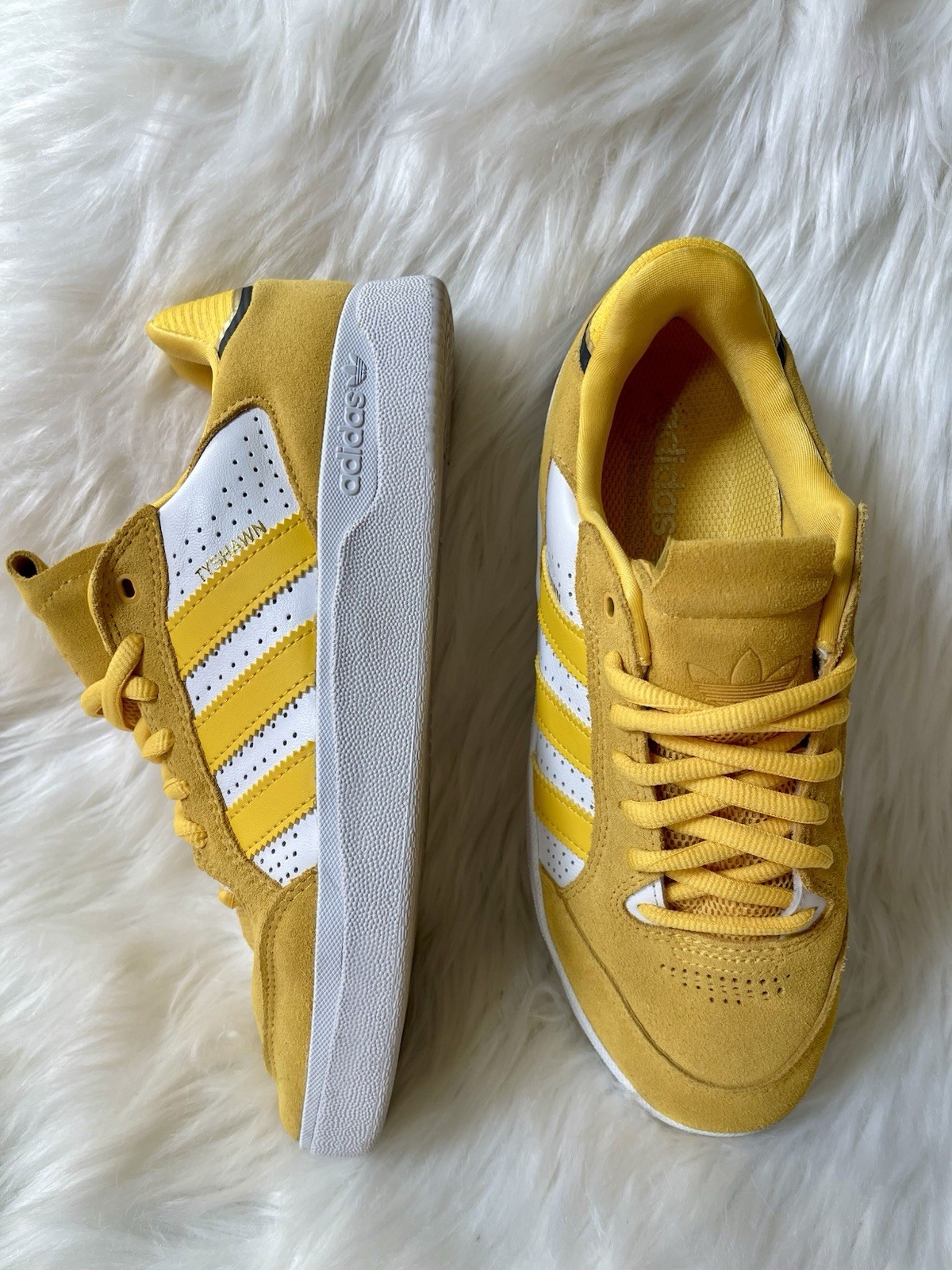 Adidas Tyshawn Low Bold Gold Yellow Sneakers Men’s 7.5 Women’s 8.5