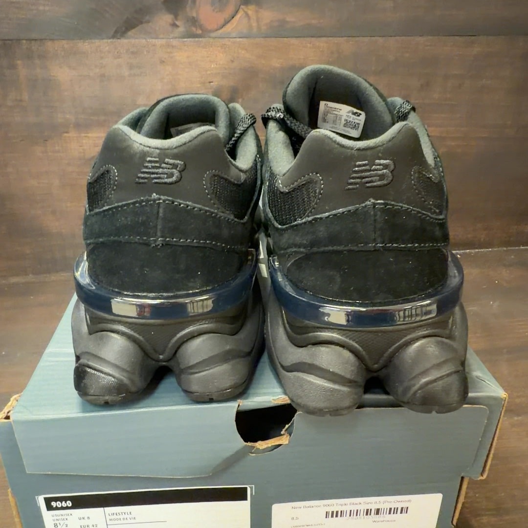 New Balance 9060 Triple Black (Pre-Owned) Size 8.5 (Damaged Box)