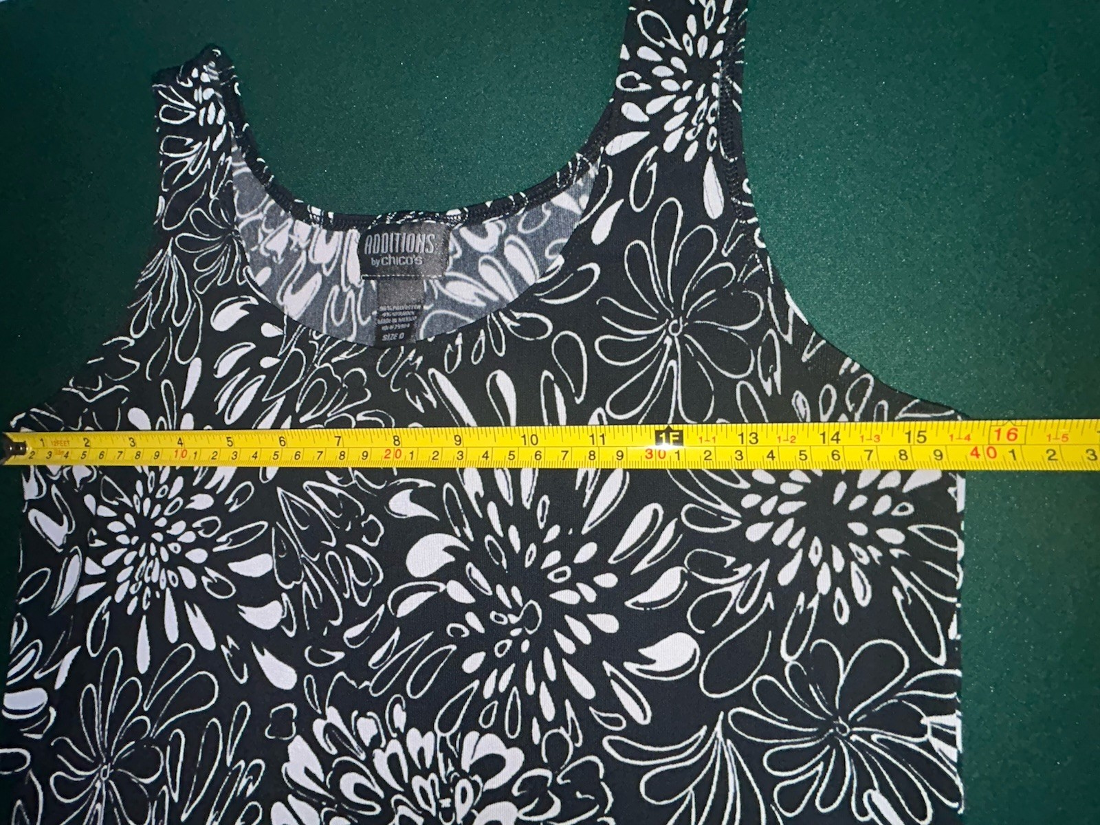 Additions by Chico’s Black White Floral Sleeveless Scoop Neck Tank Top 0