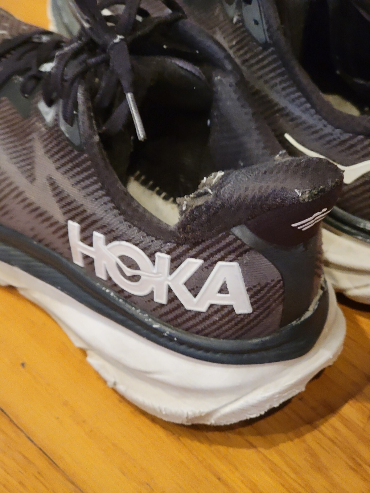 Hoka One One Mens Clifton 9 1127895 Black White Running Shoes Sz 12.5 No Insoles