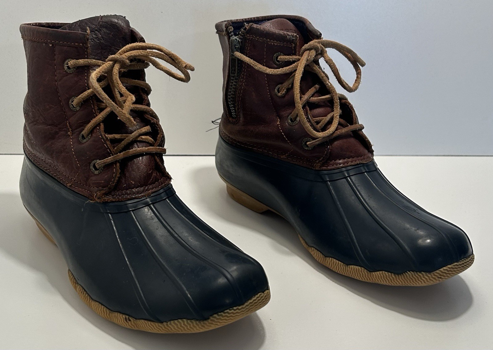 Sperry waterproof Rubber boot blue/brown size 8.5 closure zipper and lace-up