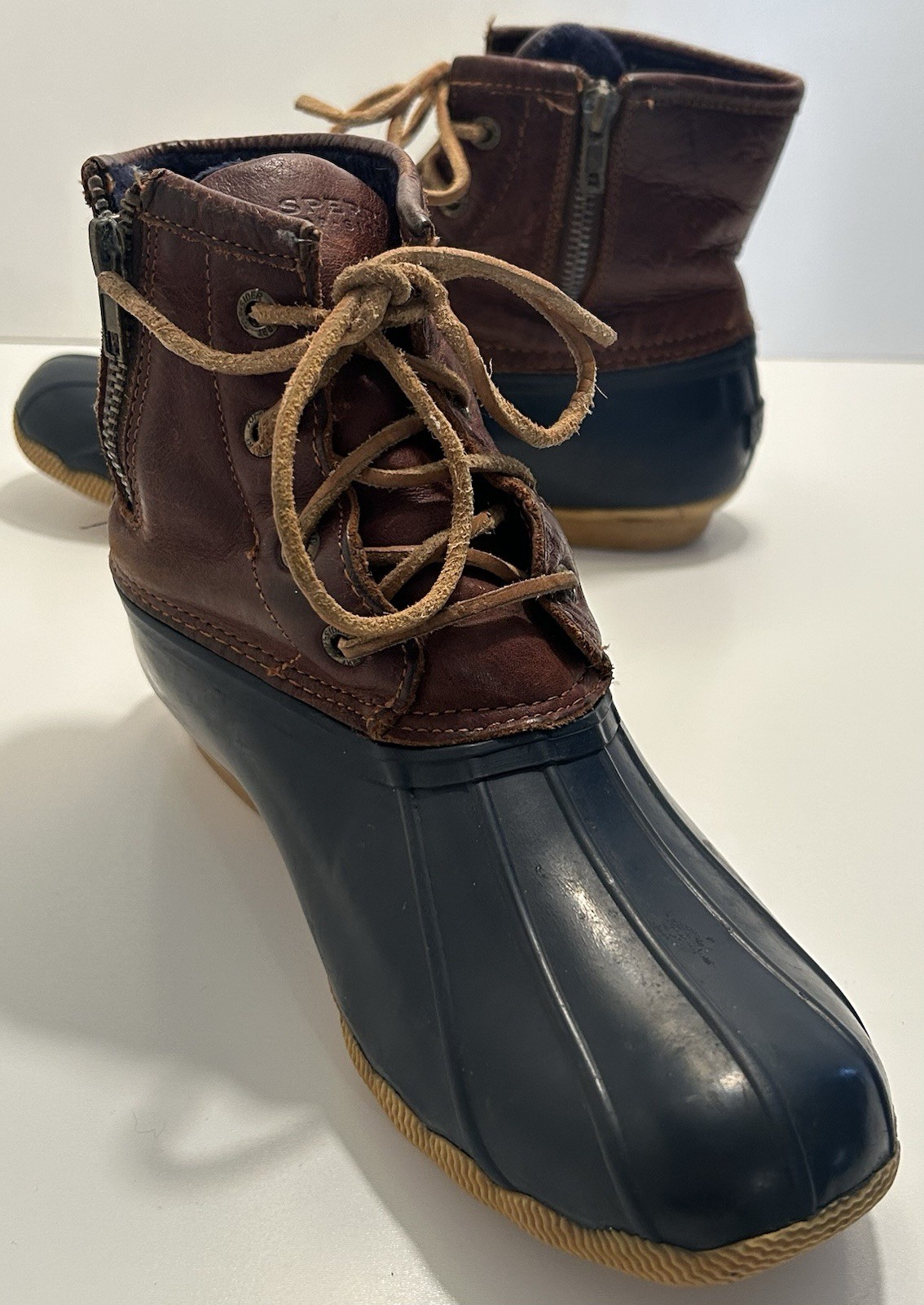 Sperry waterproof Rubber boot blue/brown size 8.5 closure zipper and lace-up