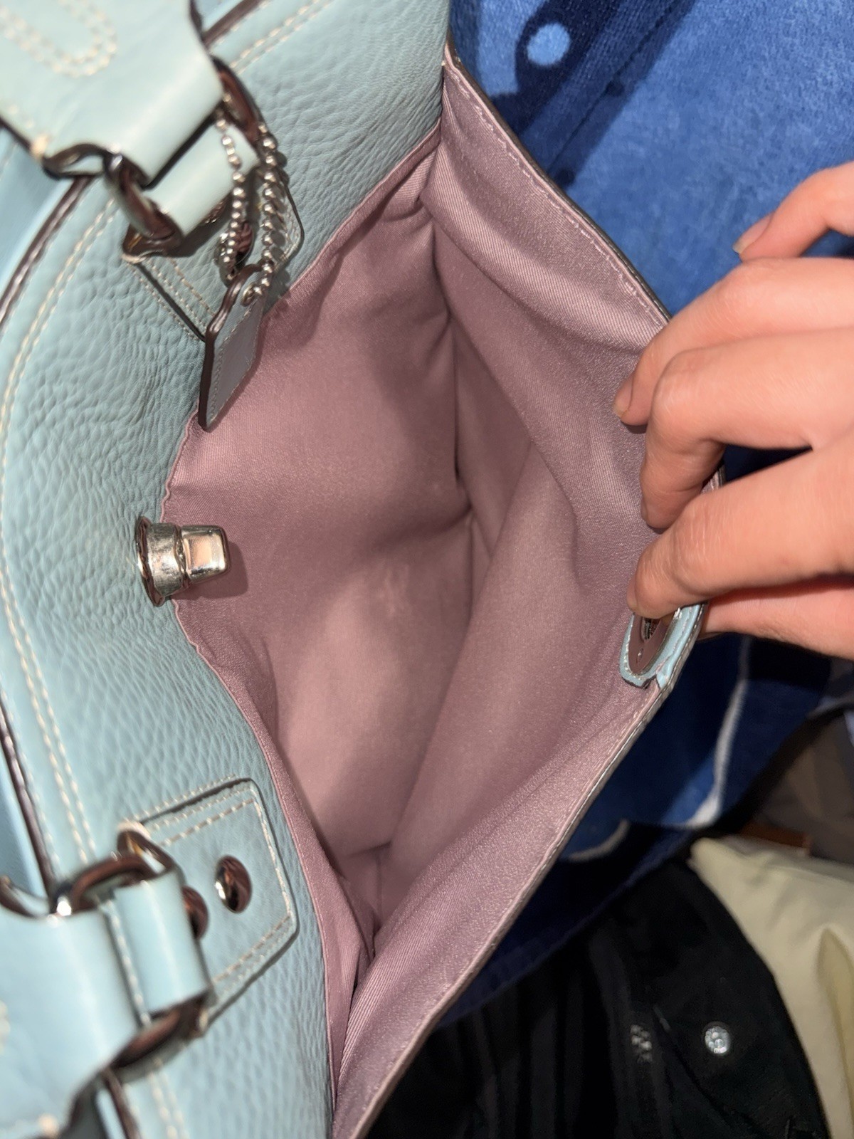 Coach Light Blue Pebbled Tote Zip Top Turn Lock Pink Lining, Charm, Medium