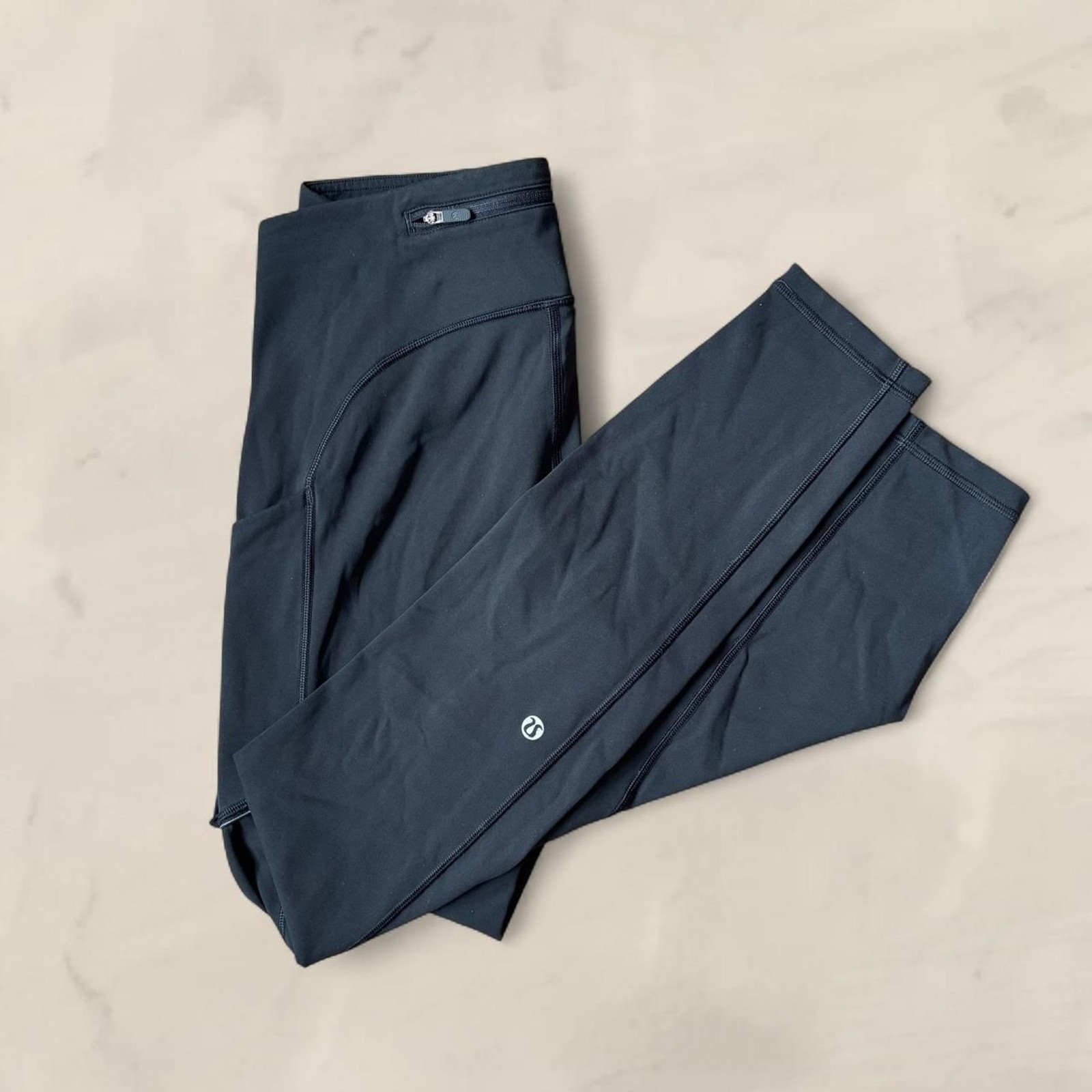 Lululemon black fast and free leggings size 6 28 inch inseam