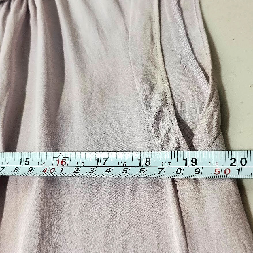 Rebecca Taylor Size 4 Y-Neck Tie Sleeveless Lilac All Silk Blouse Pleats Career