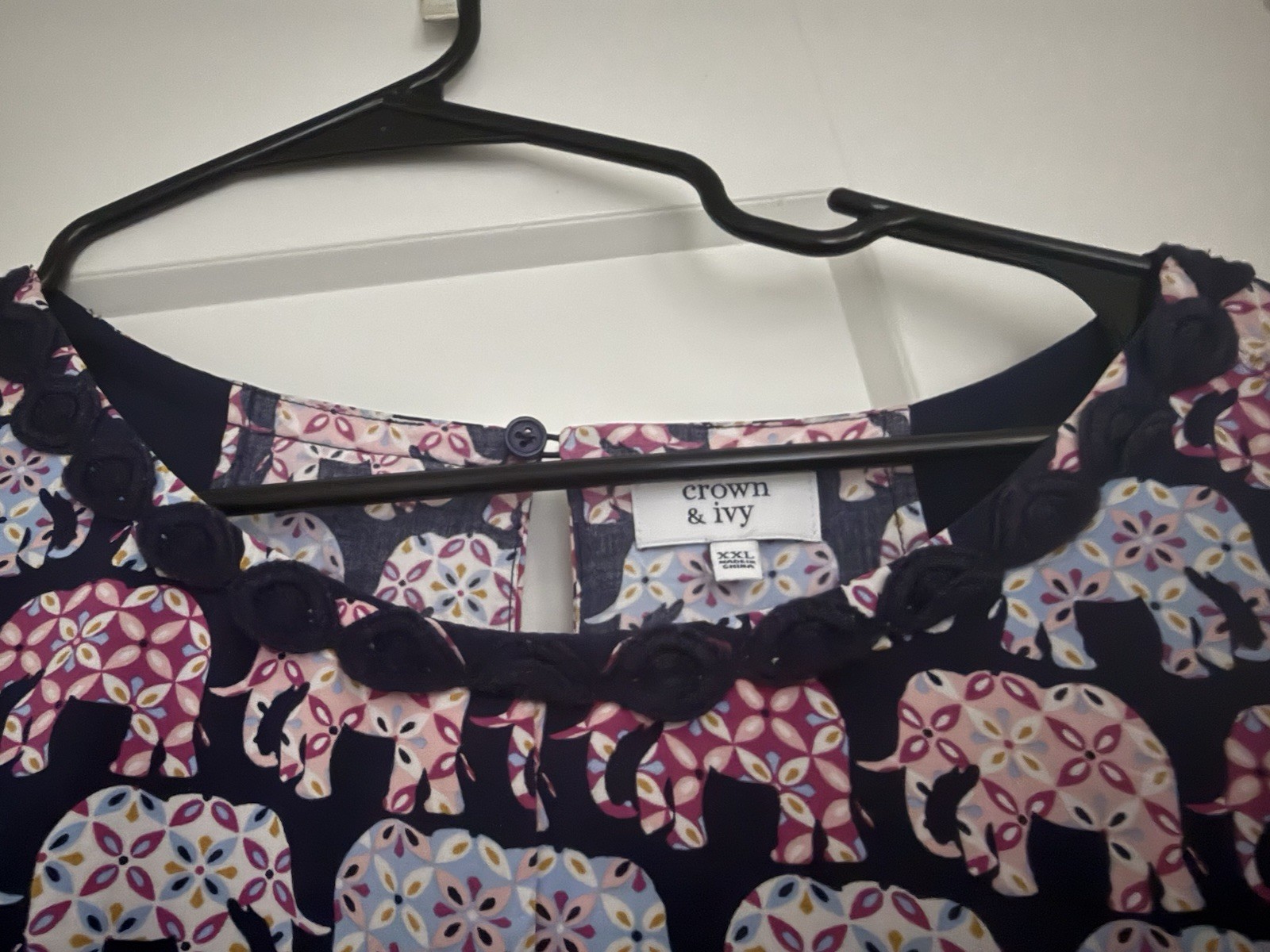 Crown And Ivy XXL Cold Shoulder Blouse Navy Elephant Print Tiered Flowy Top