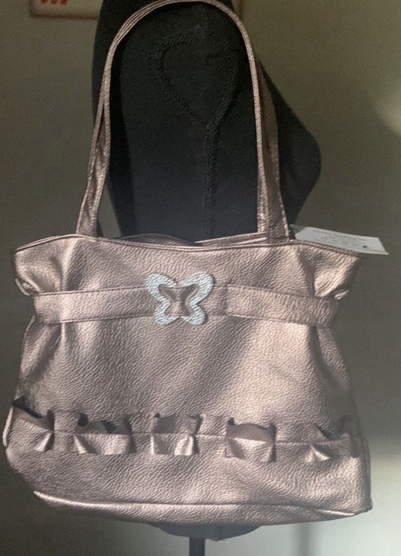 NWT butterfly accent shoulder bag 100 polyurethane size M