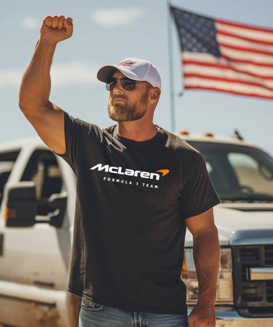 McLaren Racing Team F1 Formula Tshirt Black Print Soft Gildan Unisex T-Shirt
