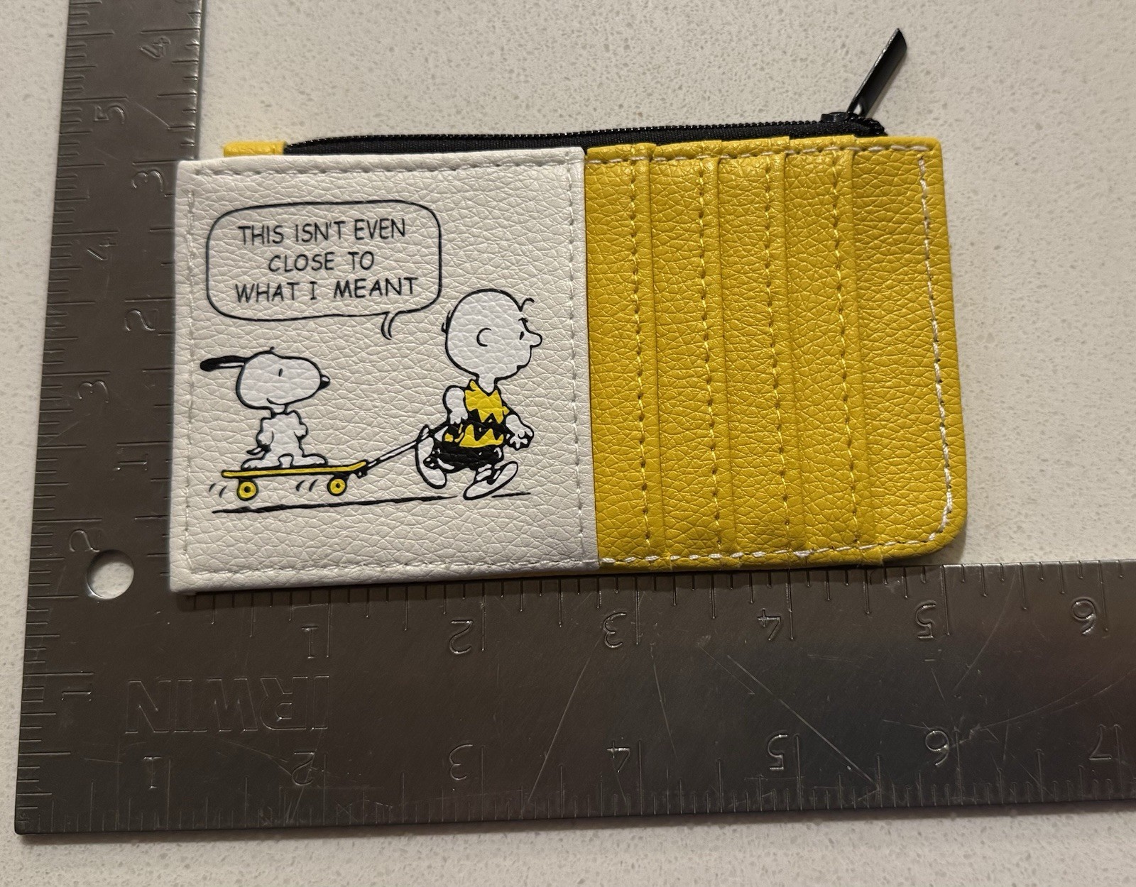 Peanuts Snoopy Zipper Coin Wallet with Card Holders