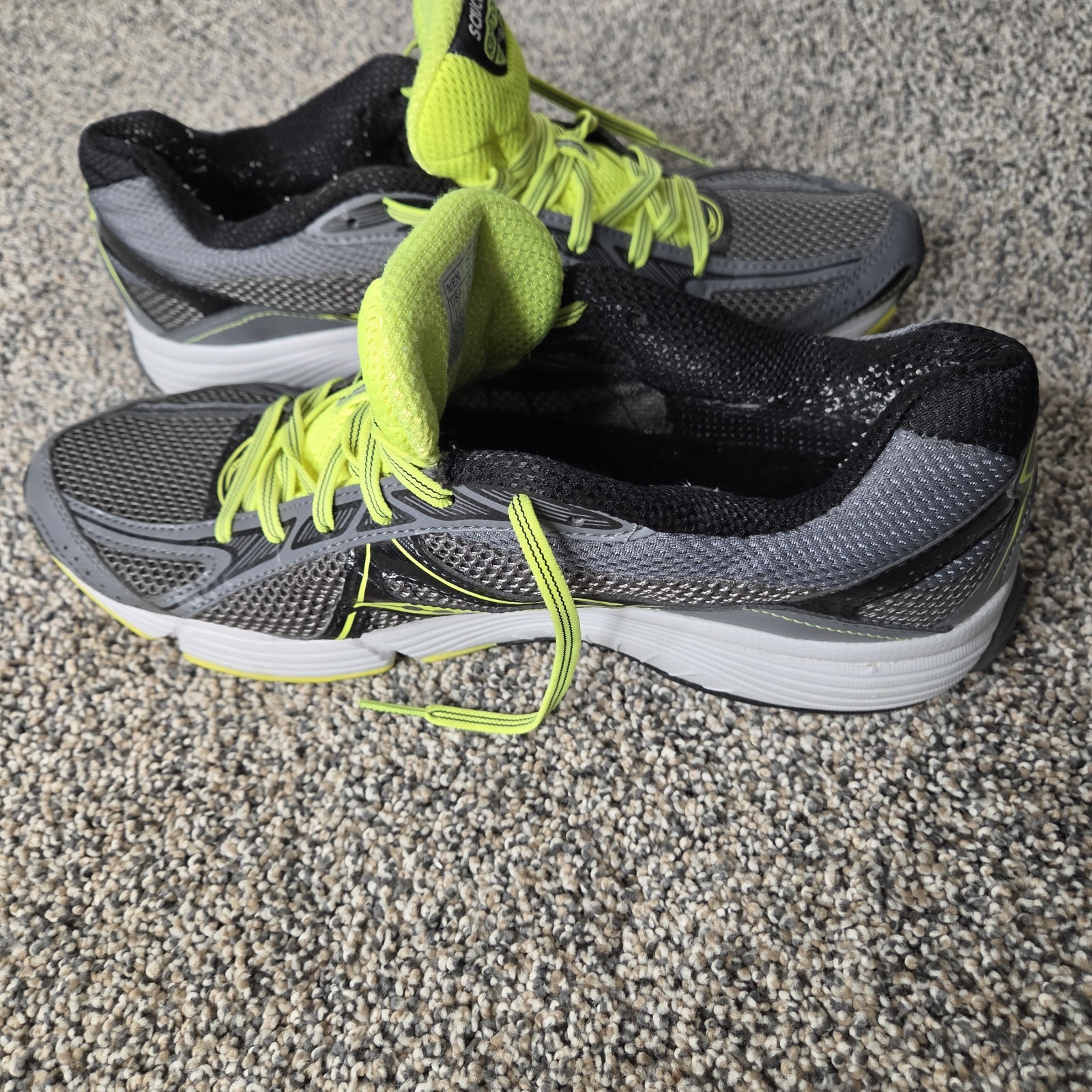 Saucony Ignition 4 Running Shoes Men’s Grey/ Lime Green Sz 10 US