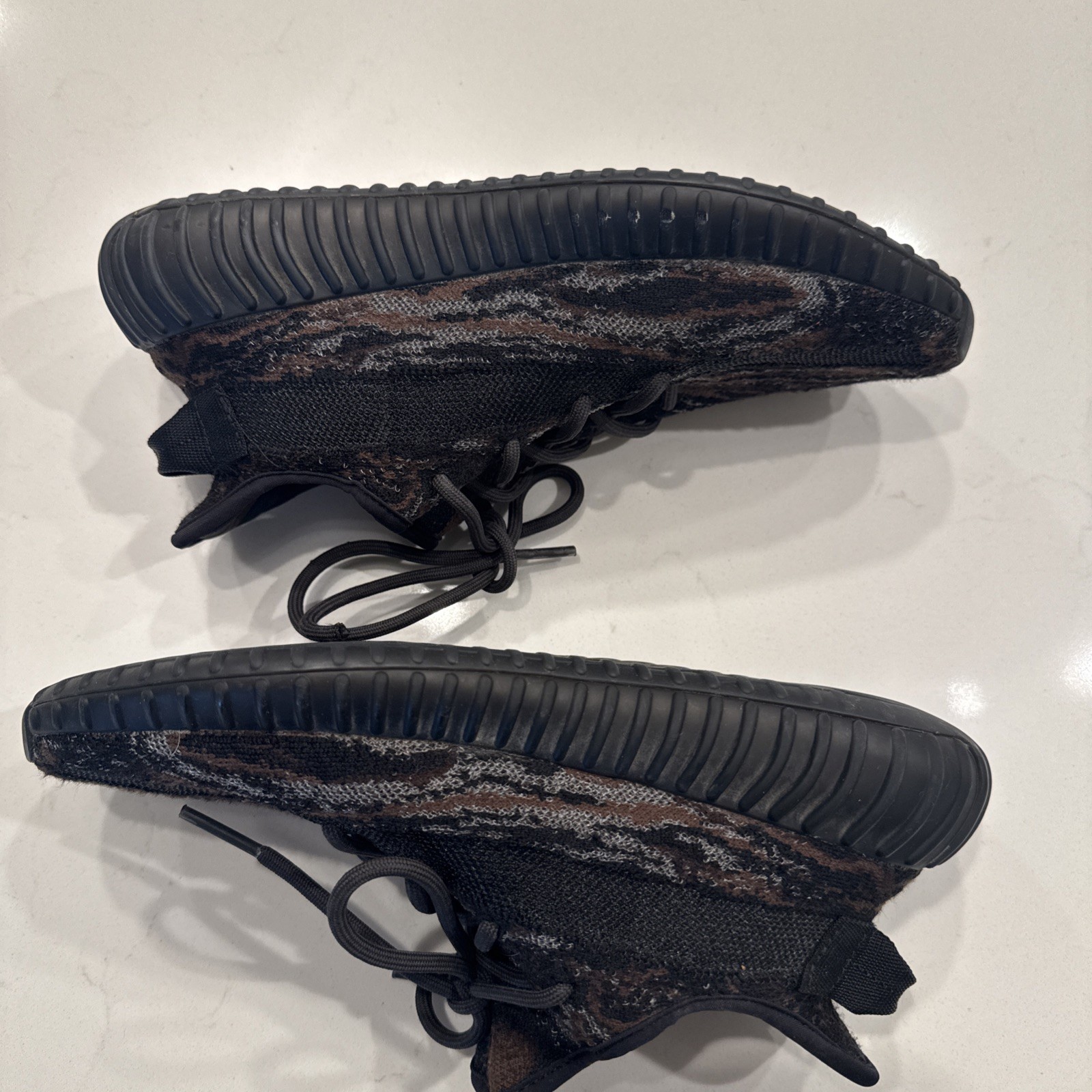 Size 7.5 – adidas Yeezy Boost 350 V2 Low MX Rock