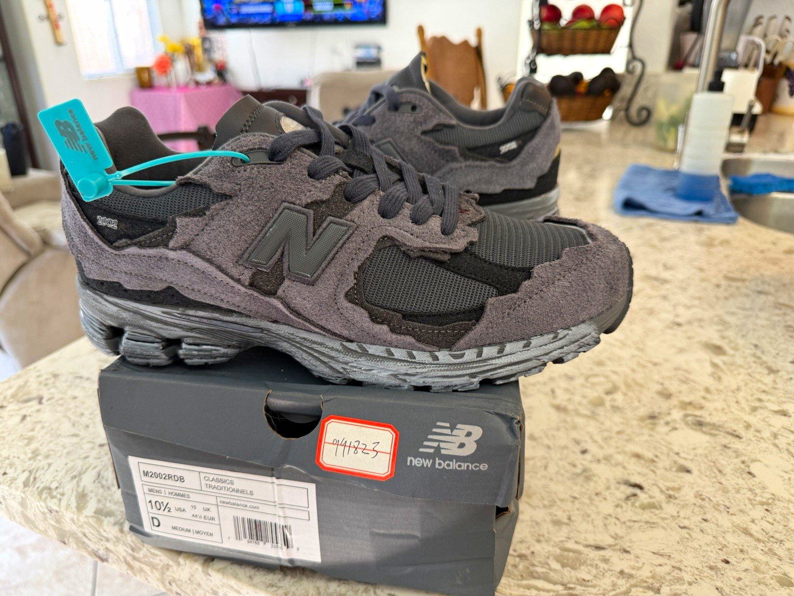 New Balance 2002R Protection Pack Phantom Gray/Black Men’s Sneakers M2002RDB