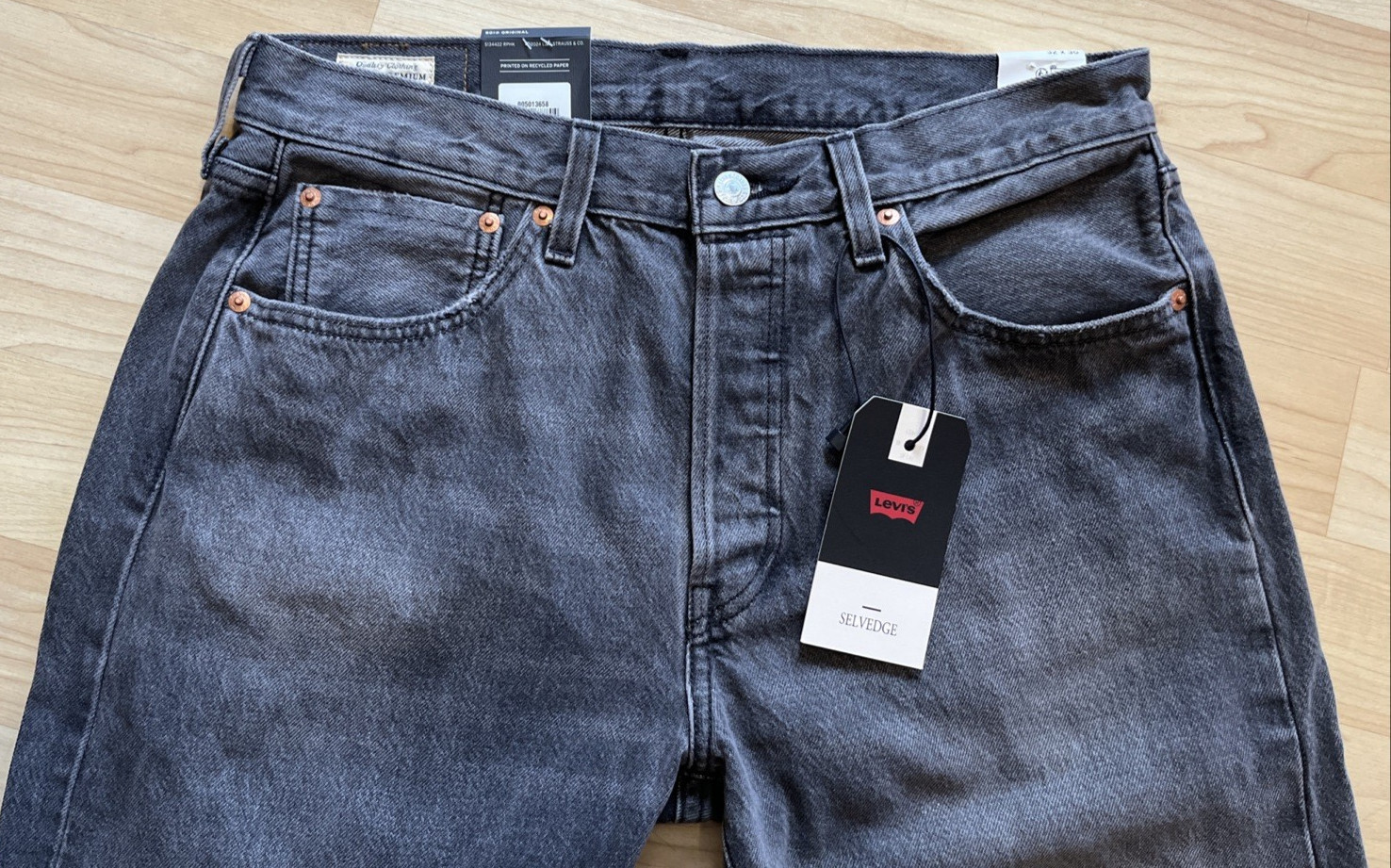Levi’s 501 Selvedge Original Straight Leg Jeans Men’s 32×30 Gray Big E NWT $148