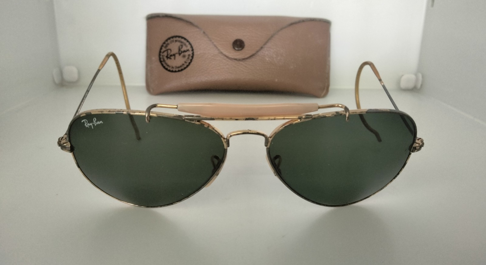 Ray Ban Aviator sunglasses 58 14 *Frames Show Wear Also some Lens Scratches