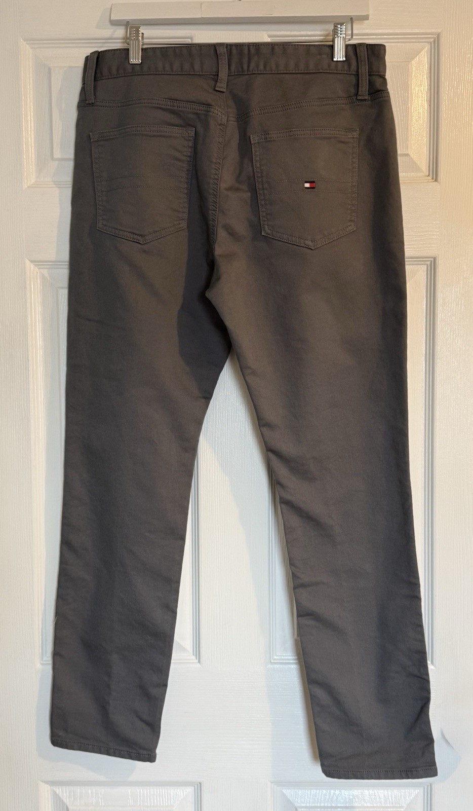 Tommy Hilfiger TH Flex Men’s Slim Flat Front Chino Pants Gray 34×32 Preppy
