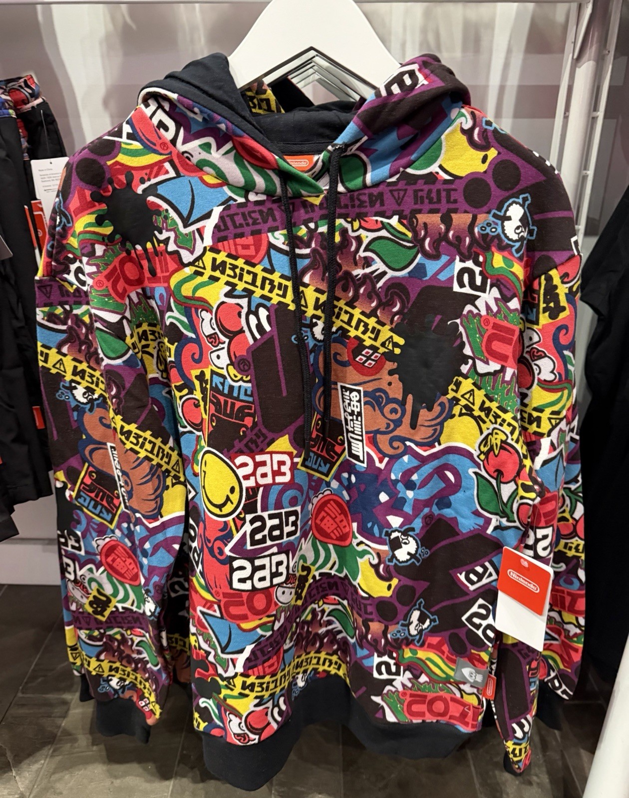 Nintendo New York Exclusive Splatoon Crossing Graffiti Hoodie NWT Paint Splat