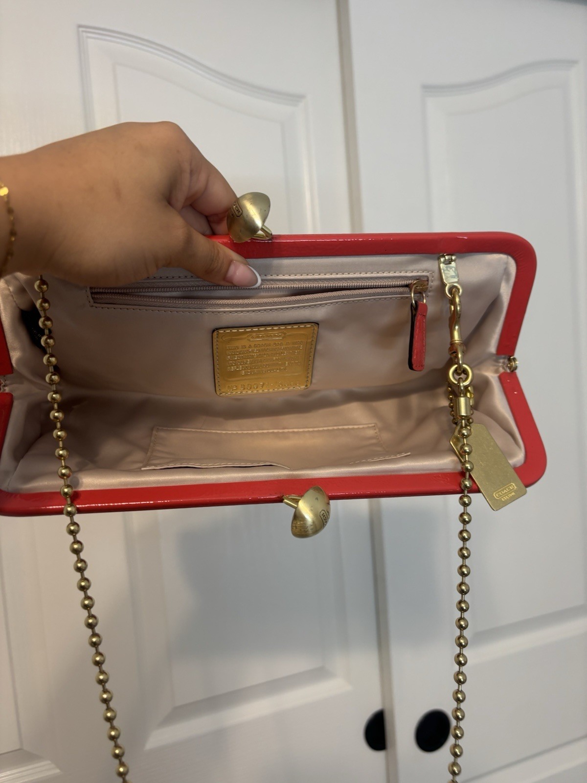 Coach 1941 Amanda Darcy Kiss lock Chain Clutch in Peach Pink🧡❤️🩷