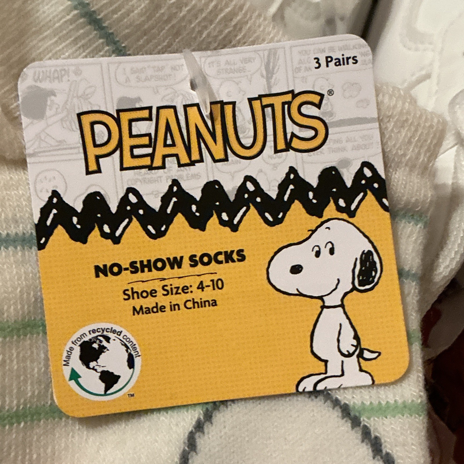 Peanuts Snoopy Child’s size 3 white with Snoopy & Woodstock + Peanuts socks