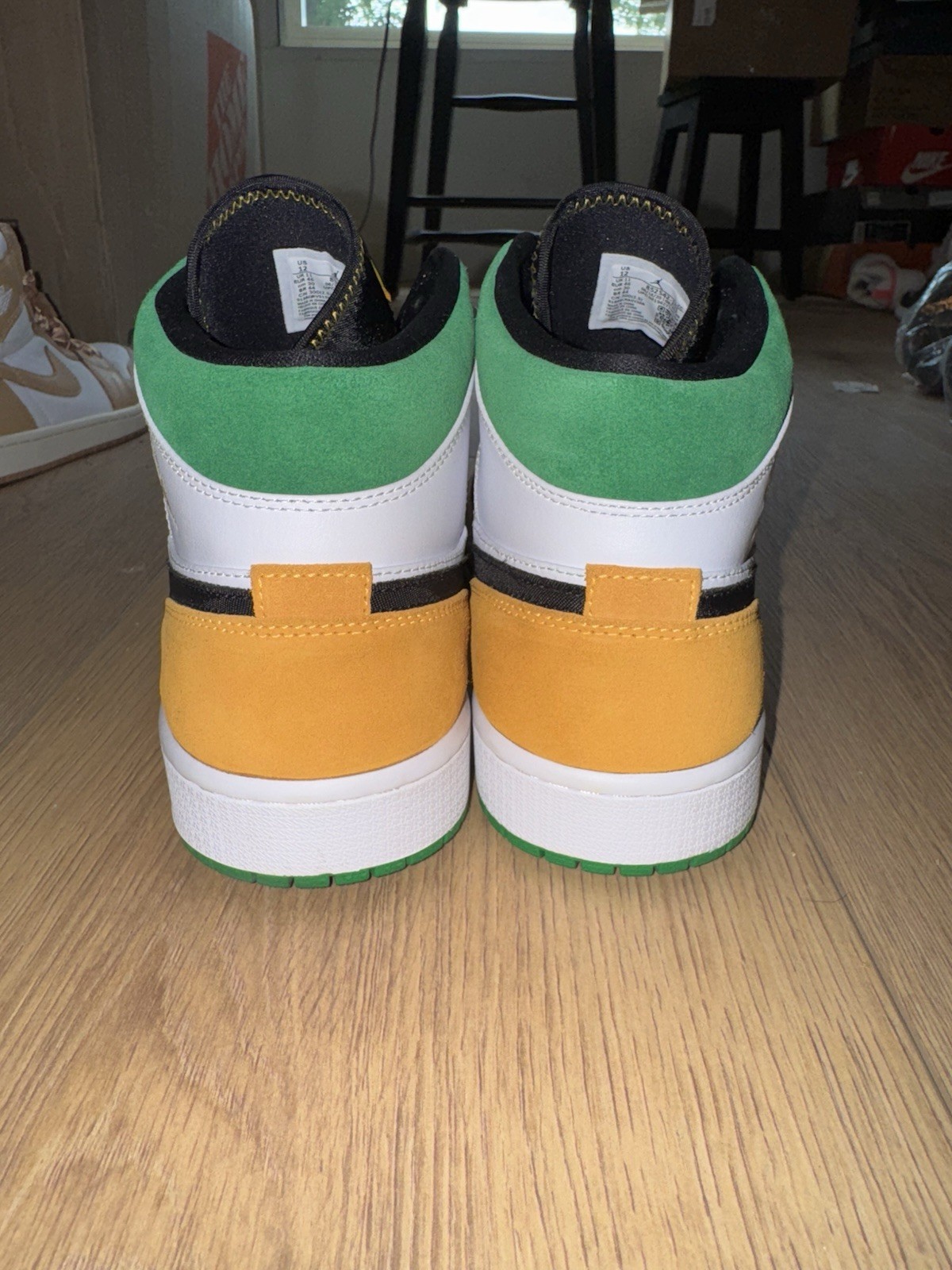 Air Jordan 1 Mid SE Oakland (2020) 12M