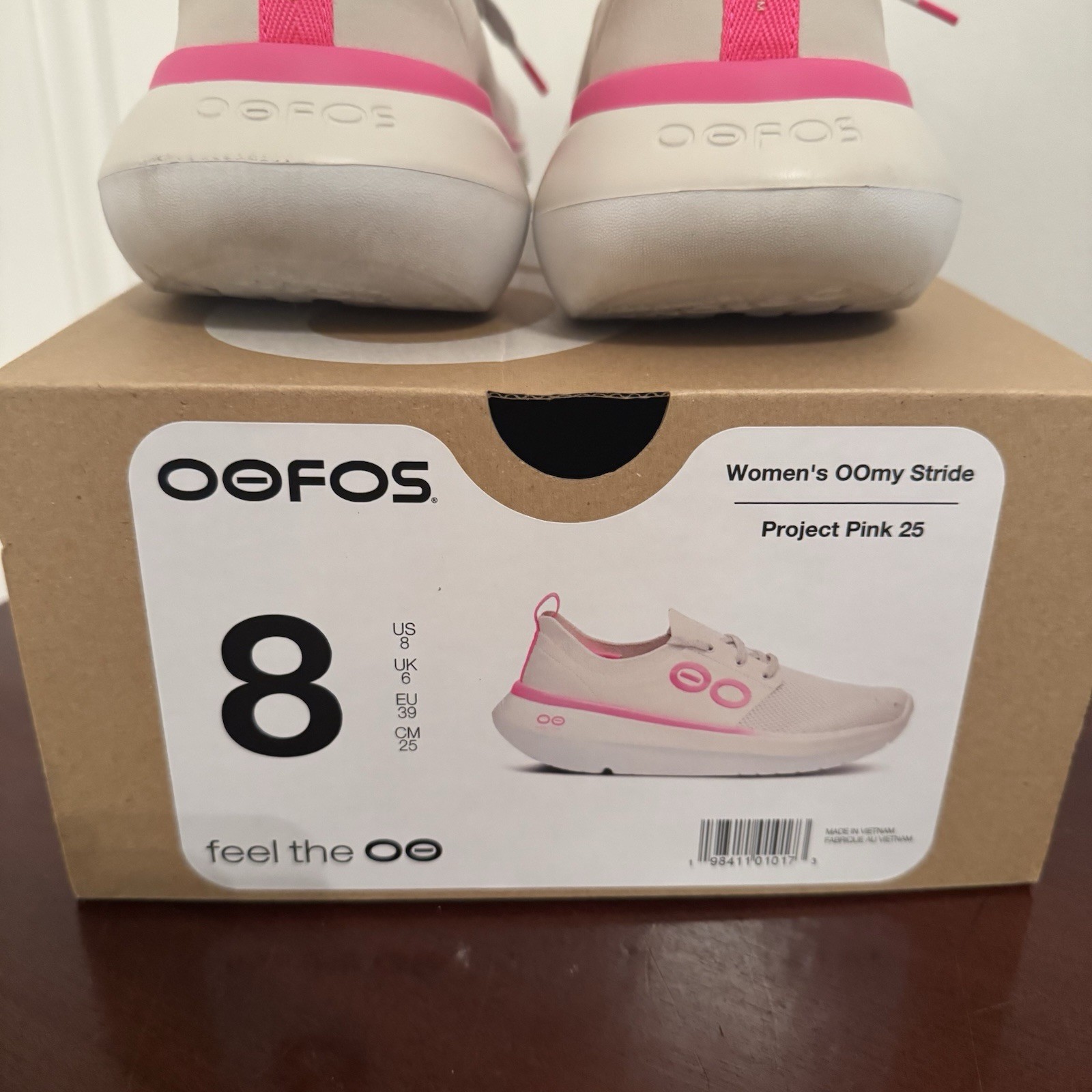 OOFOS OOmy Stride White Mesh Recovery Foam Sneakers Women’s Sz 8 Shoes Pink