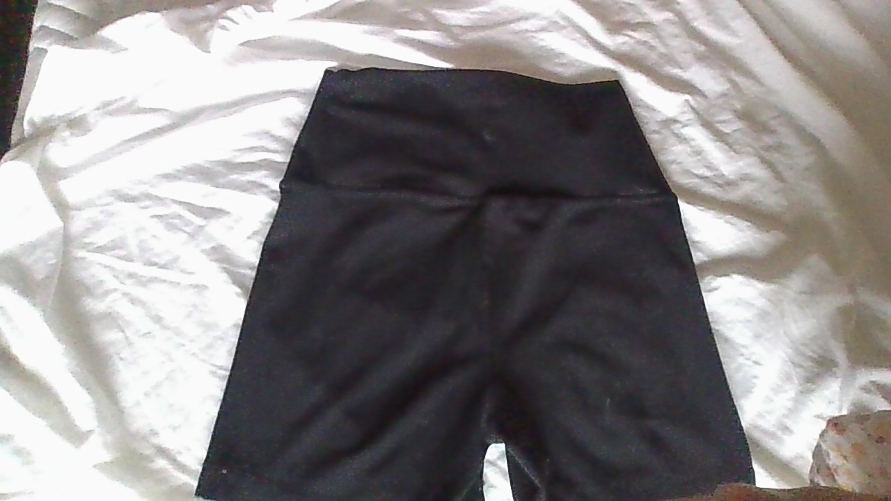 Yogalicious Lux Everyday 5″ Shorts Black PullOn Size S 21inch Waist *Flawed