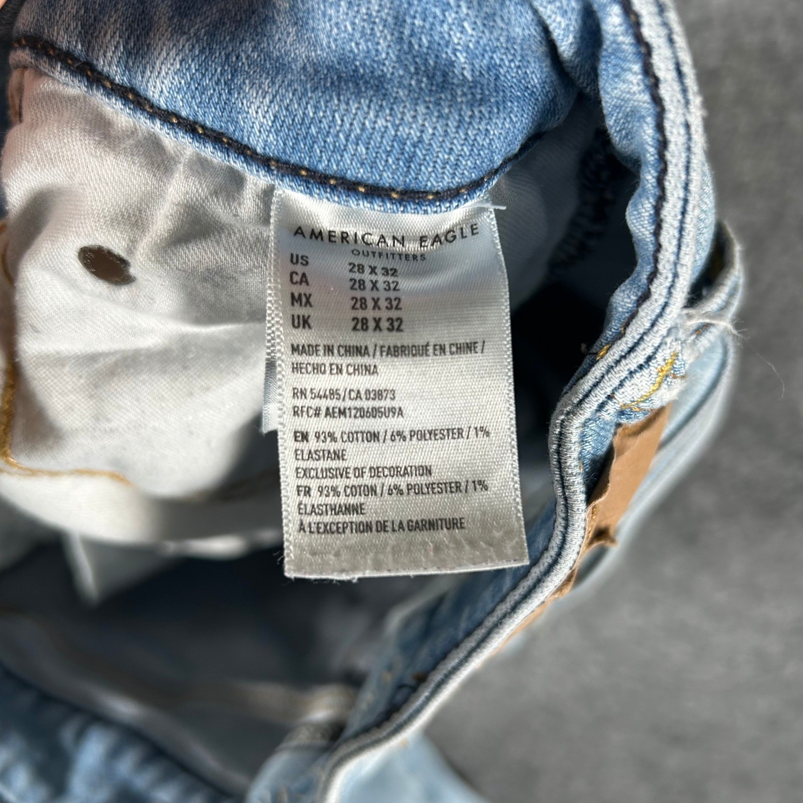 American Eagle Jeans Mens 28×32 Light Wash Slim Fit Stretch Denim Casual 10431