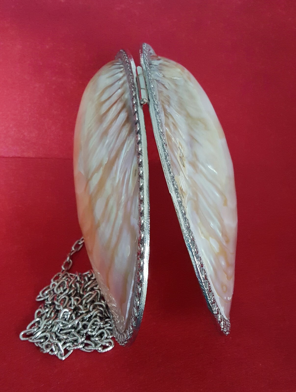 Vtg Mother of Pearl Clutch Bag Shell Pouch Shoulder Chain Hasp White Lady Mom 8″