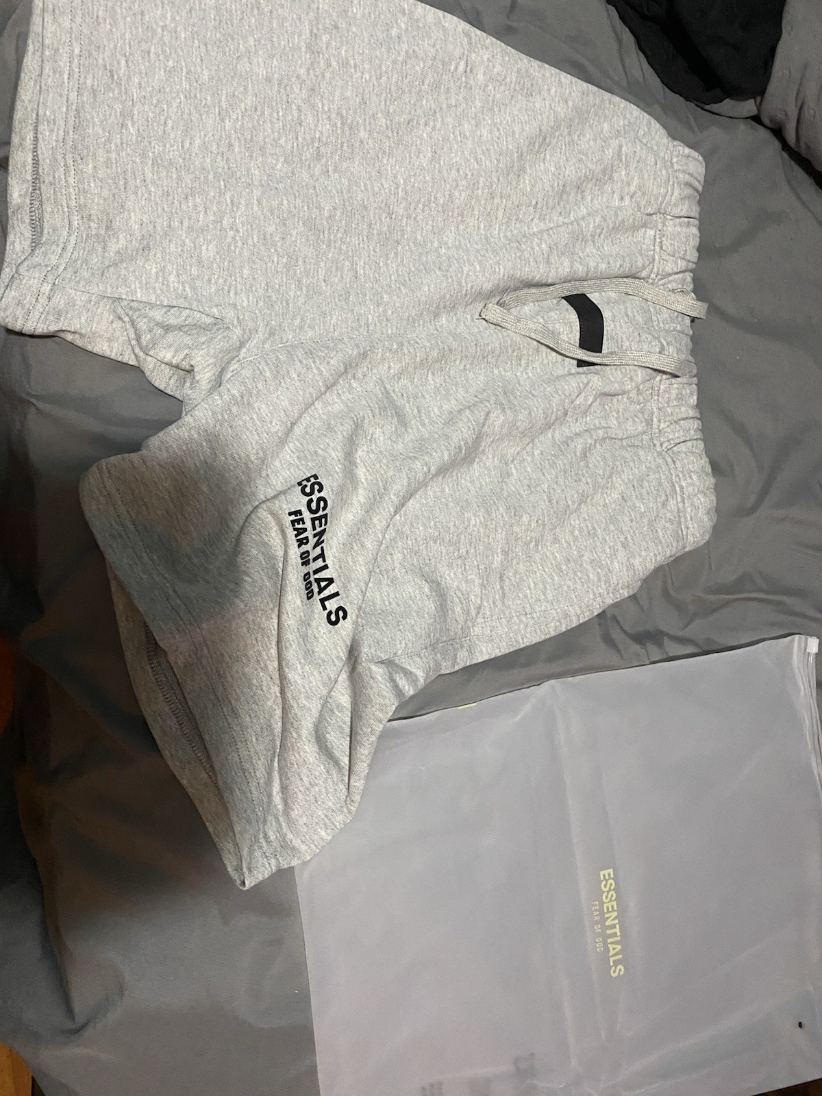 Essentials Fear of God Men’s Gray Sweat Shorts Logo Drawstring Elastic Waist M