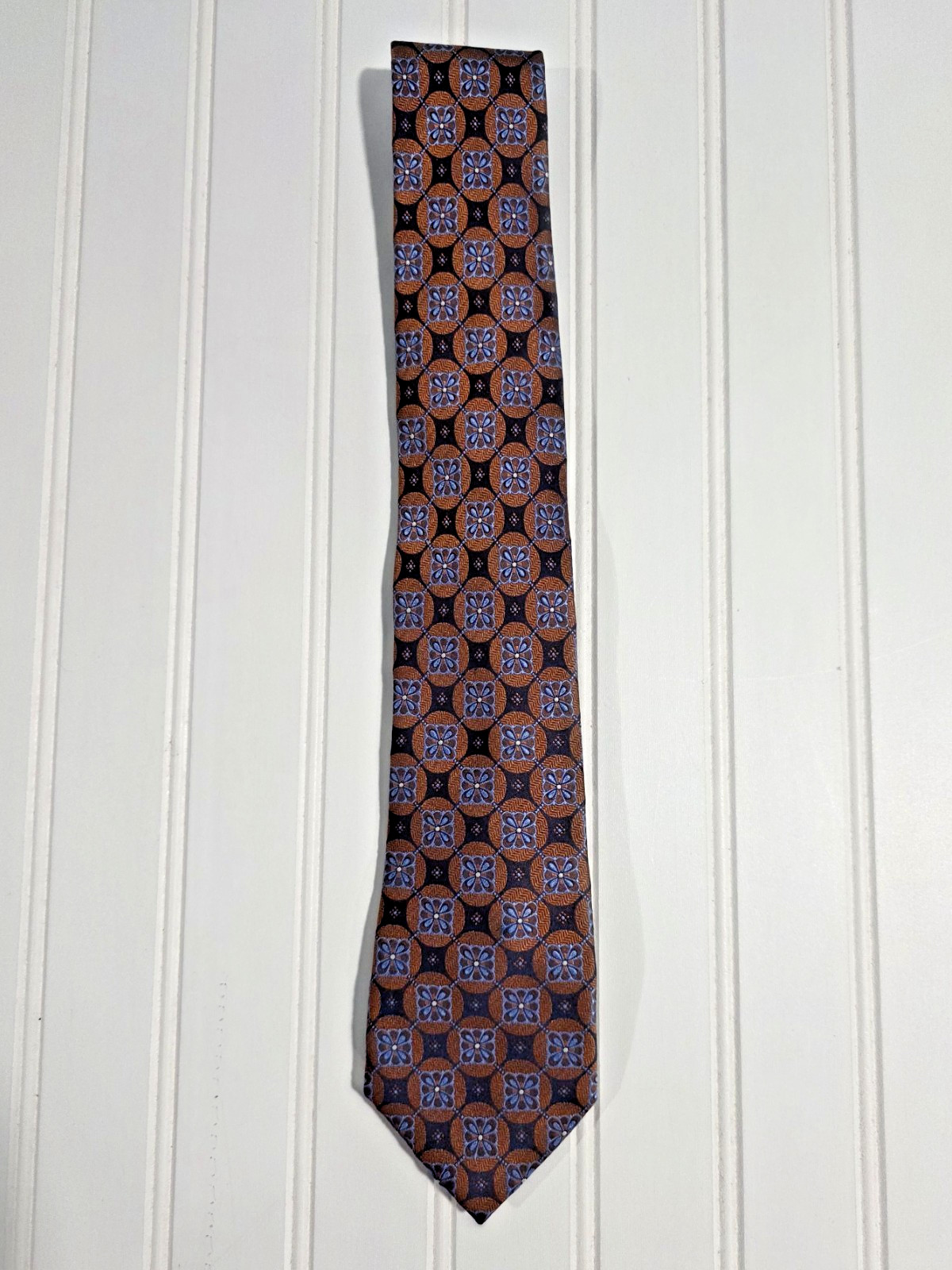 Tasso Elba Mens Necktie Navy Rust Medallion Print 100% Silk Italian Style
