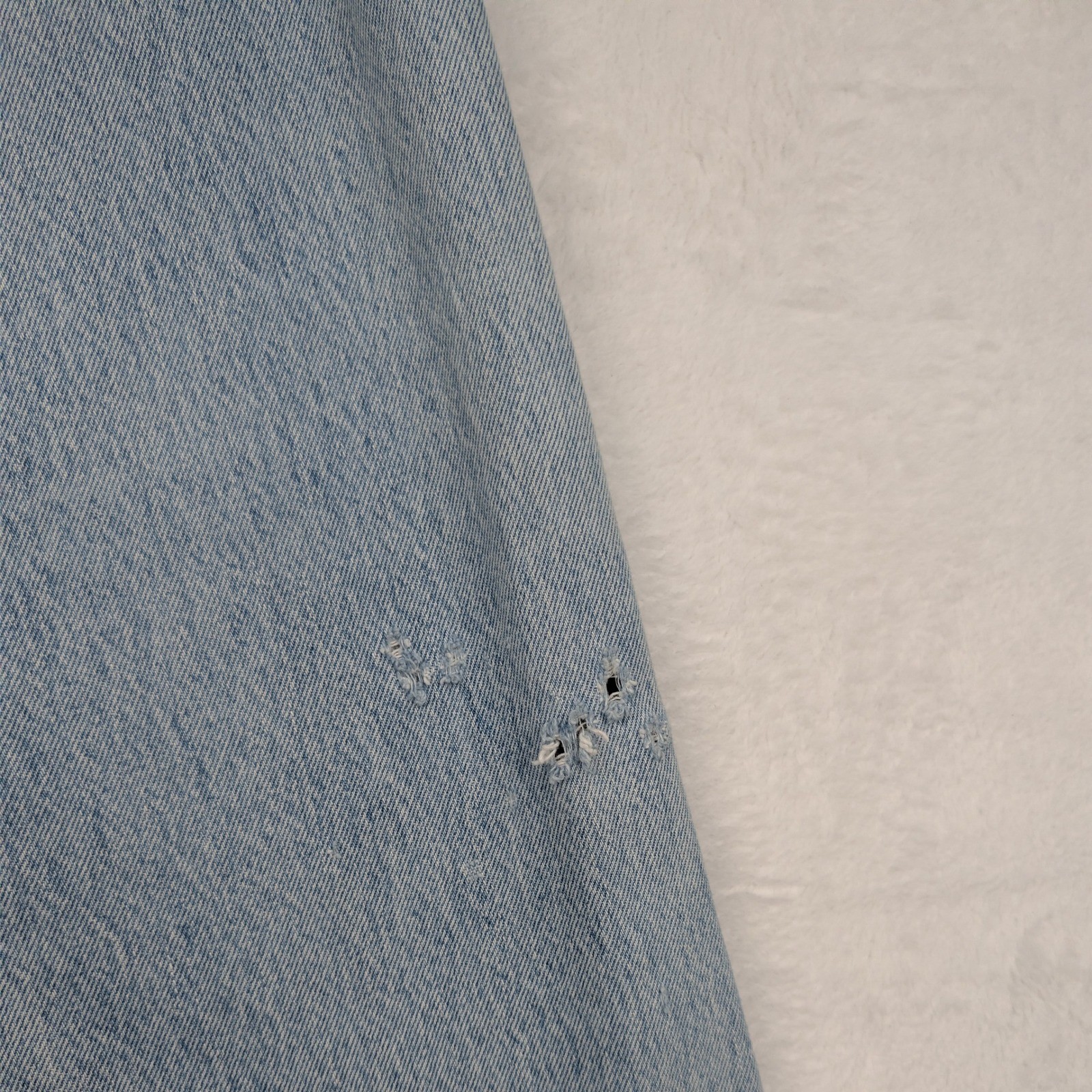 VTG Levi’s 501 Jeans Men 28×32 Ice Blue Straight Leg Button Fly Distressed 90s