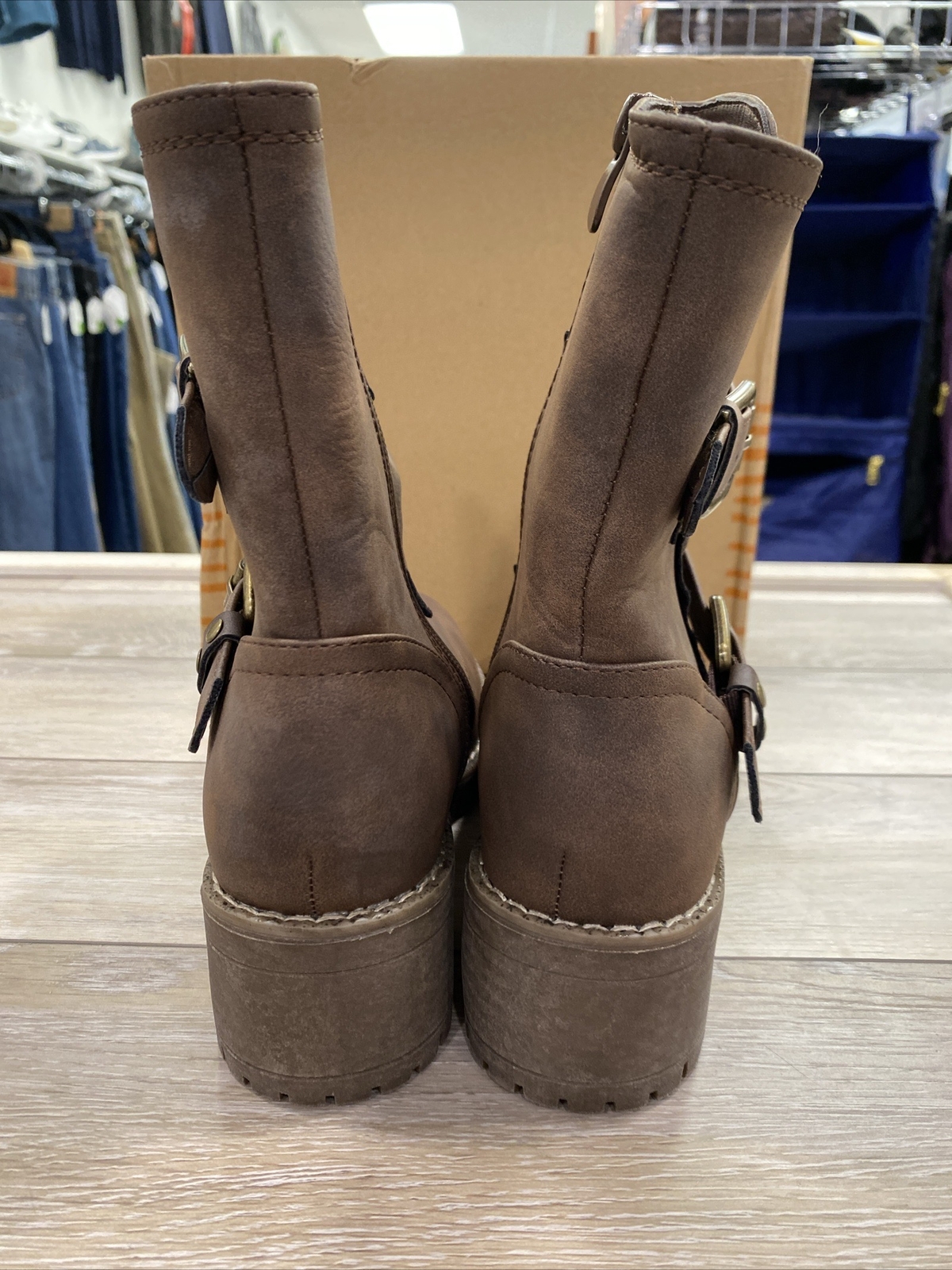 NIB GlobalWin Brown Zipper Ankle Boots Buckle Accent Style#19YY19-3 Sz 6.5 #S963