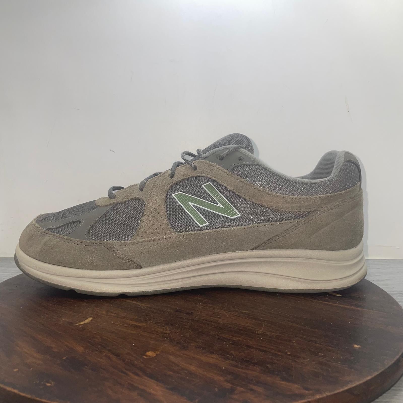 New Balance 877 Walking Shoes Men’s 12 4E Extra Wide Grey Silver MW877GT Sneaker