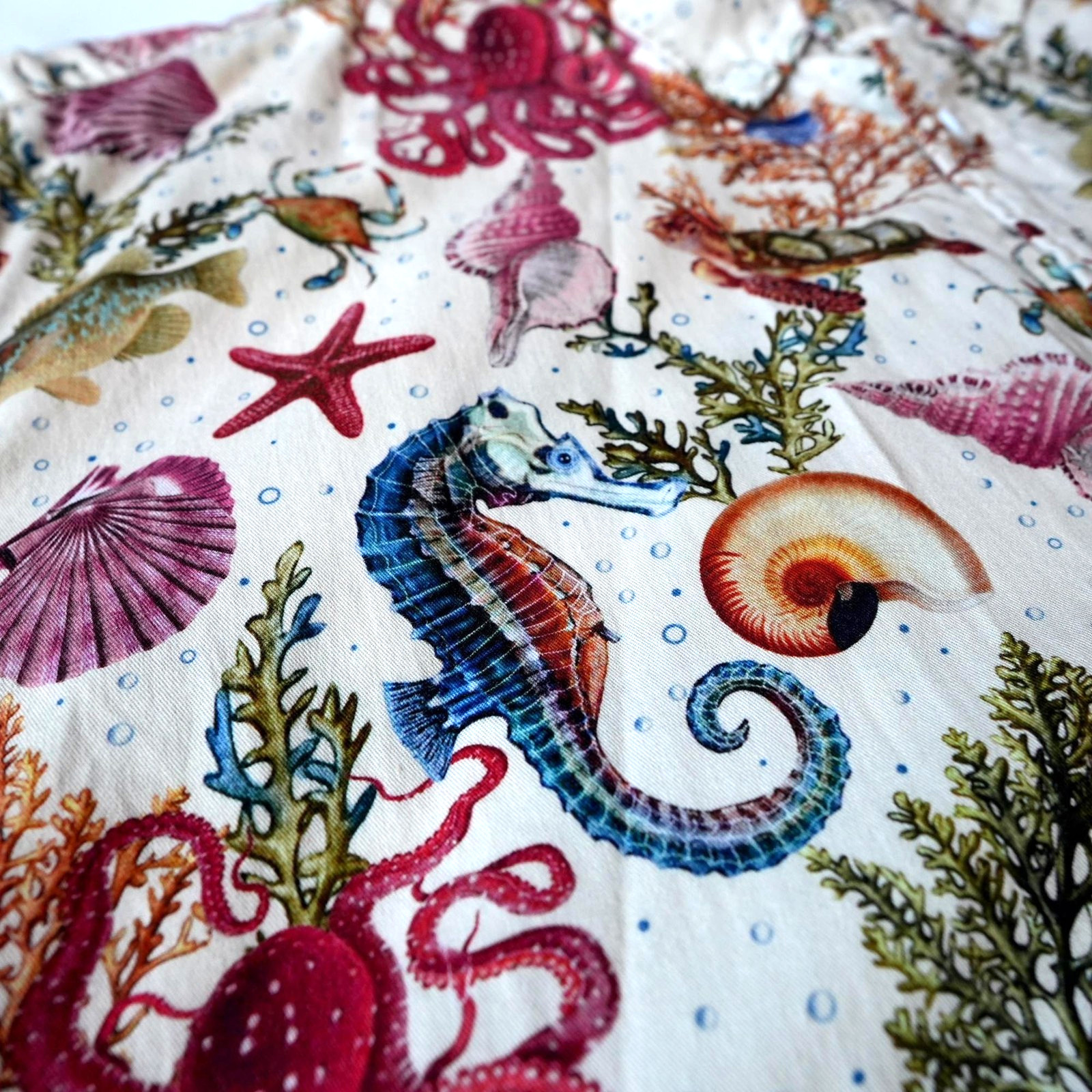 Davids Wear Yiume Hawaiian Shirt Mens Medium Seahorse Tencel Aloha Marine Life M