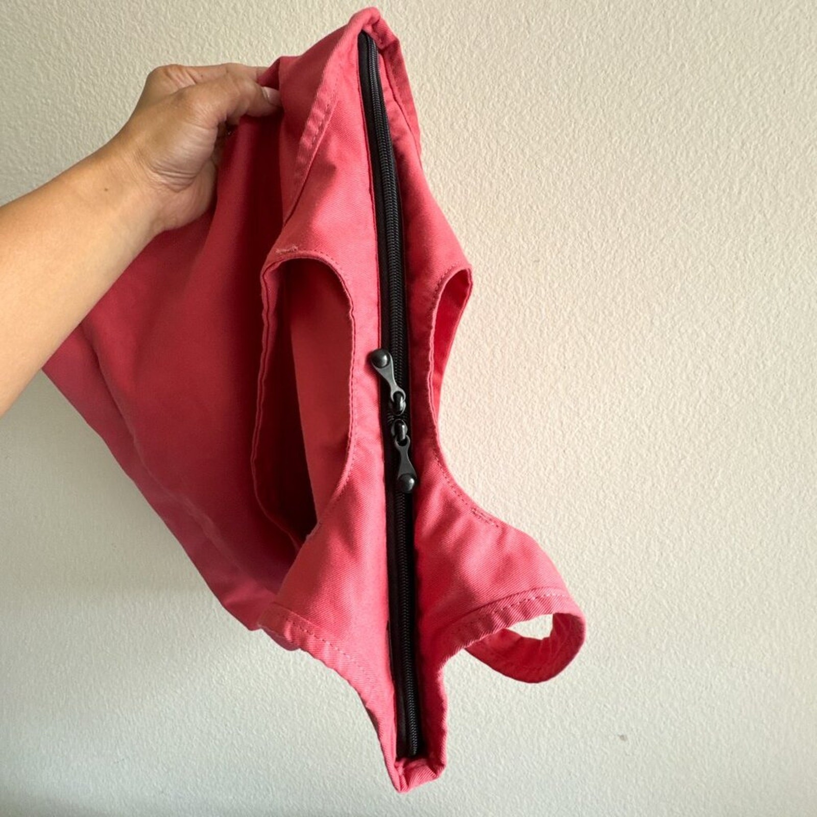 Crumpler the Relish Zipper Tote bag Salmon Pink Travel