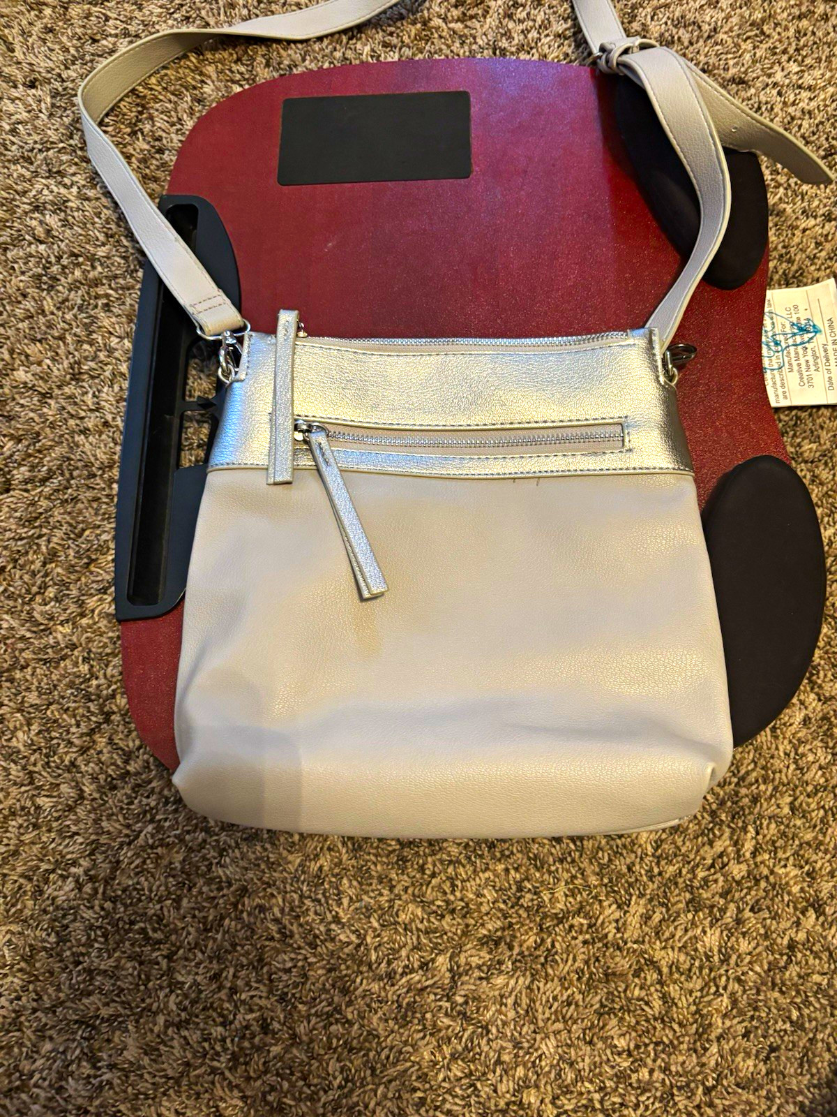 Chicos Beige/Silver Crossbody Bag Zip Closure Adjustable Strap Inner Pockets