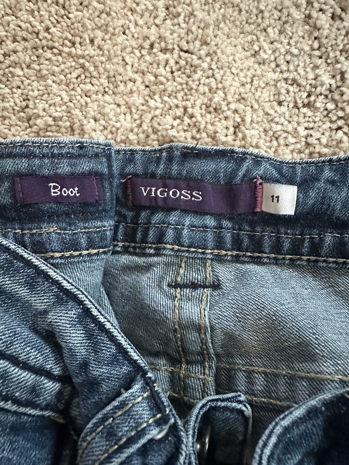 Vigoss Juniors Bootcut Medium Wash Blue Denim Distressed 5-Pocket Jeans 17