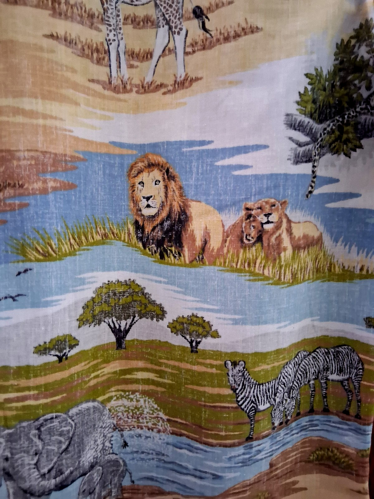 Reyn Spooner Men’s “SAN DIEGO ZOO WILDLIFE AFRICAN SAVANNA ” Classic Fit Sunset