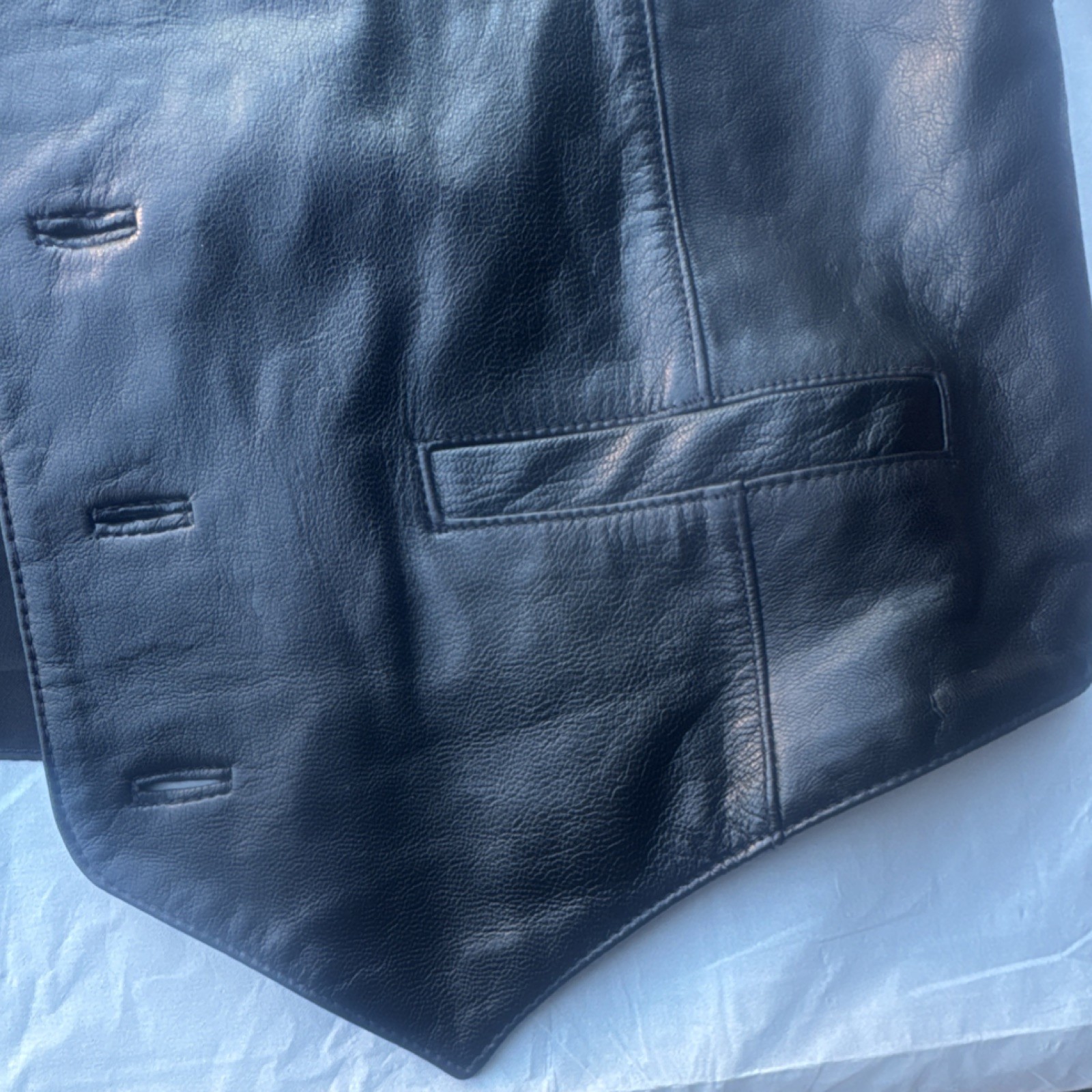 Wilsons Men’s Black Leather Vest L Regular Button Closure Pockets Solid