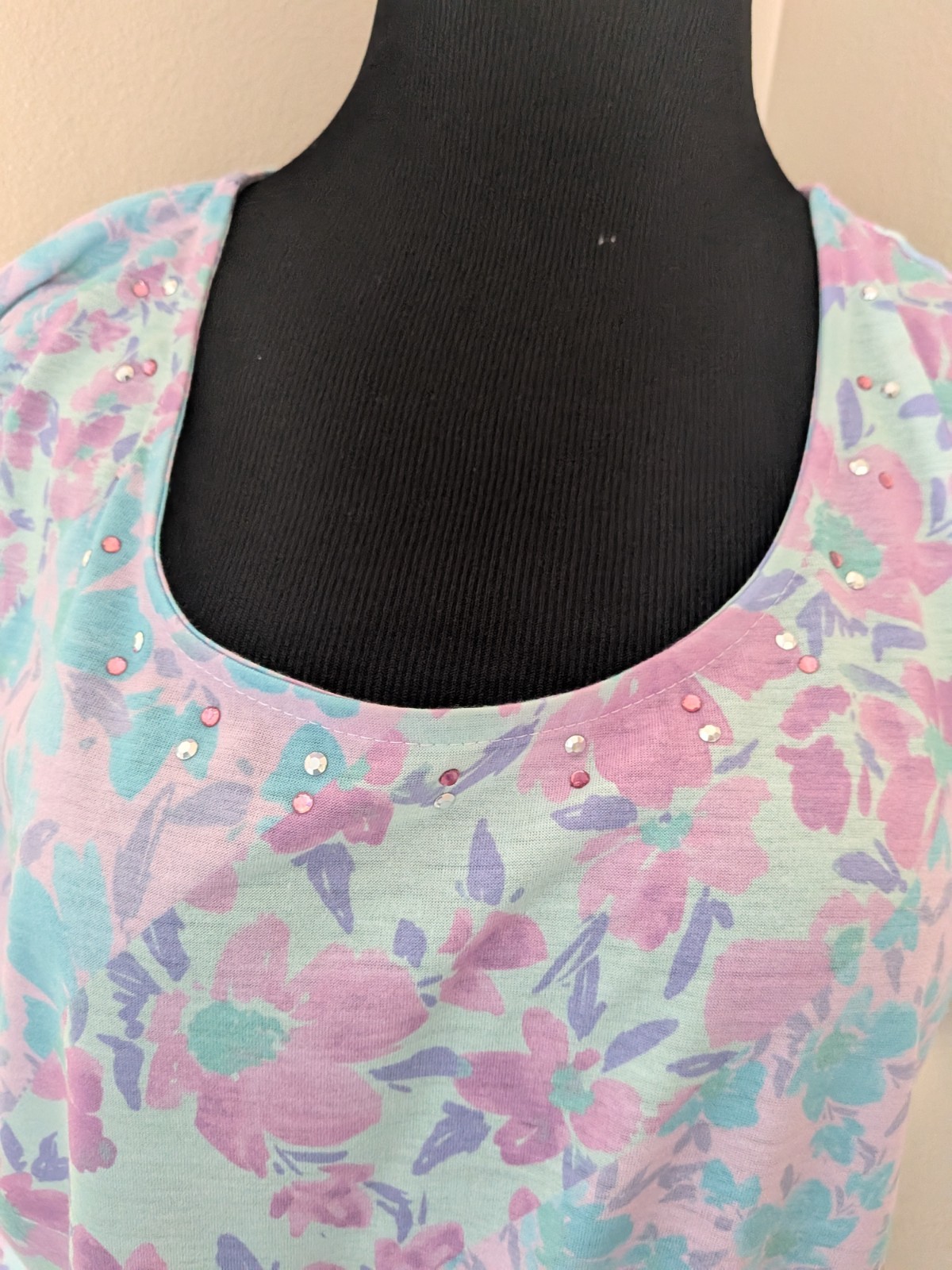 Hearts of Palm Sz. Large Cap Sleeves Floral Top Front Tie New w/Tags